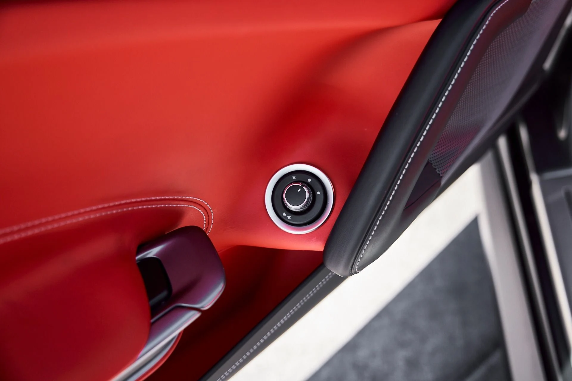 mph035_3592277916_Used_2020_Ferrari_GTC_4_Lusso_V12_1773162267_8b814e2673