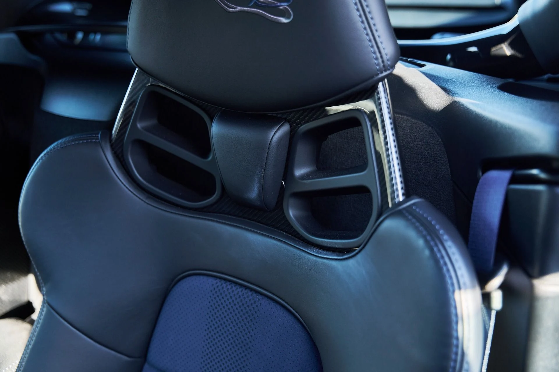 mph035_3592458481_Used_2024_Porsche_718_Cayman_GT_4_RS_1769909460_1417144059