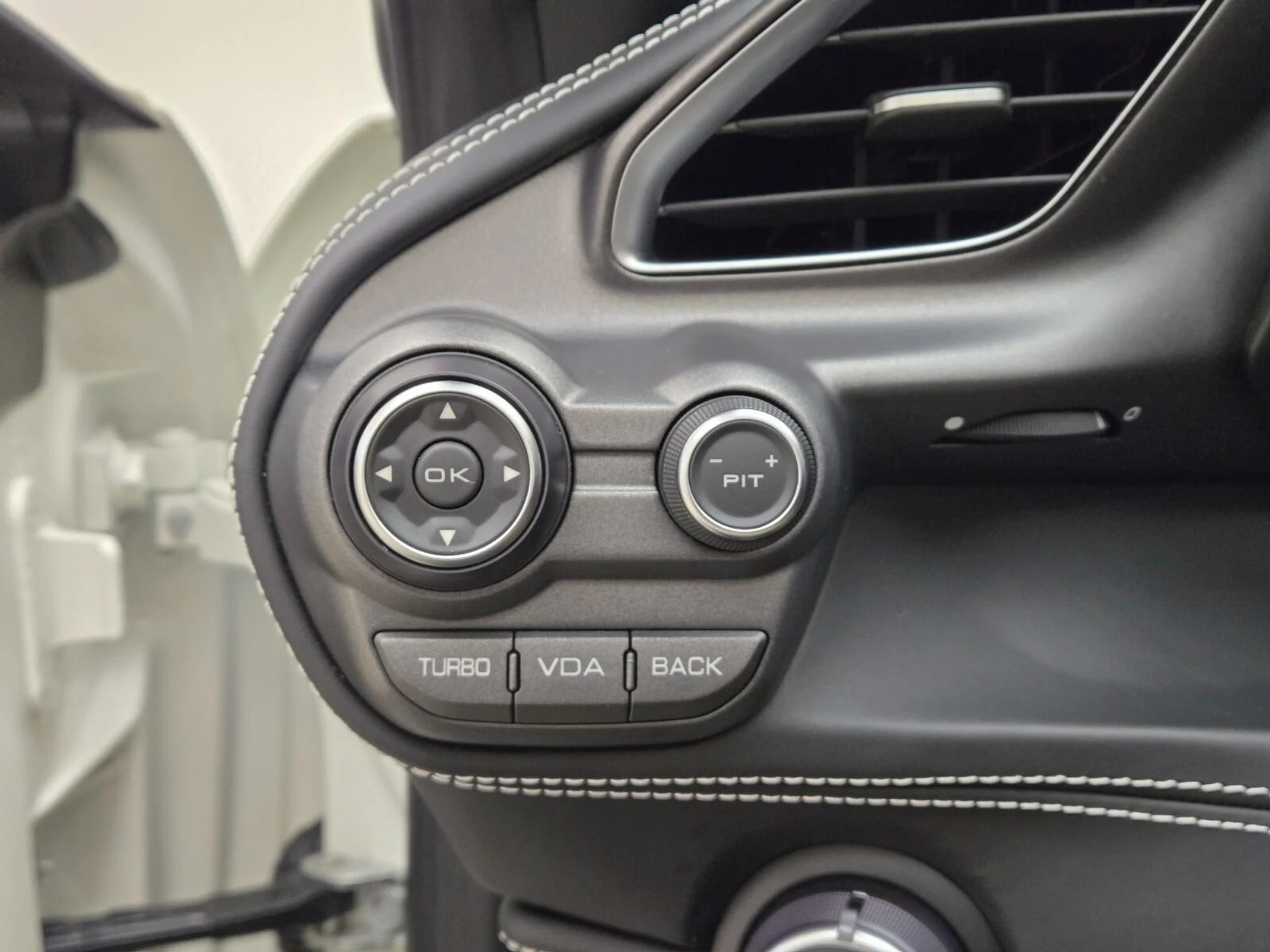 mph035_3593206615_Used_2019_Ferrari_488_Spider_1761634752_5988170a9a