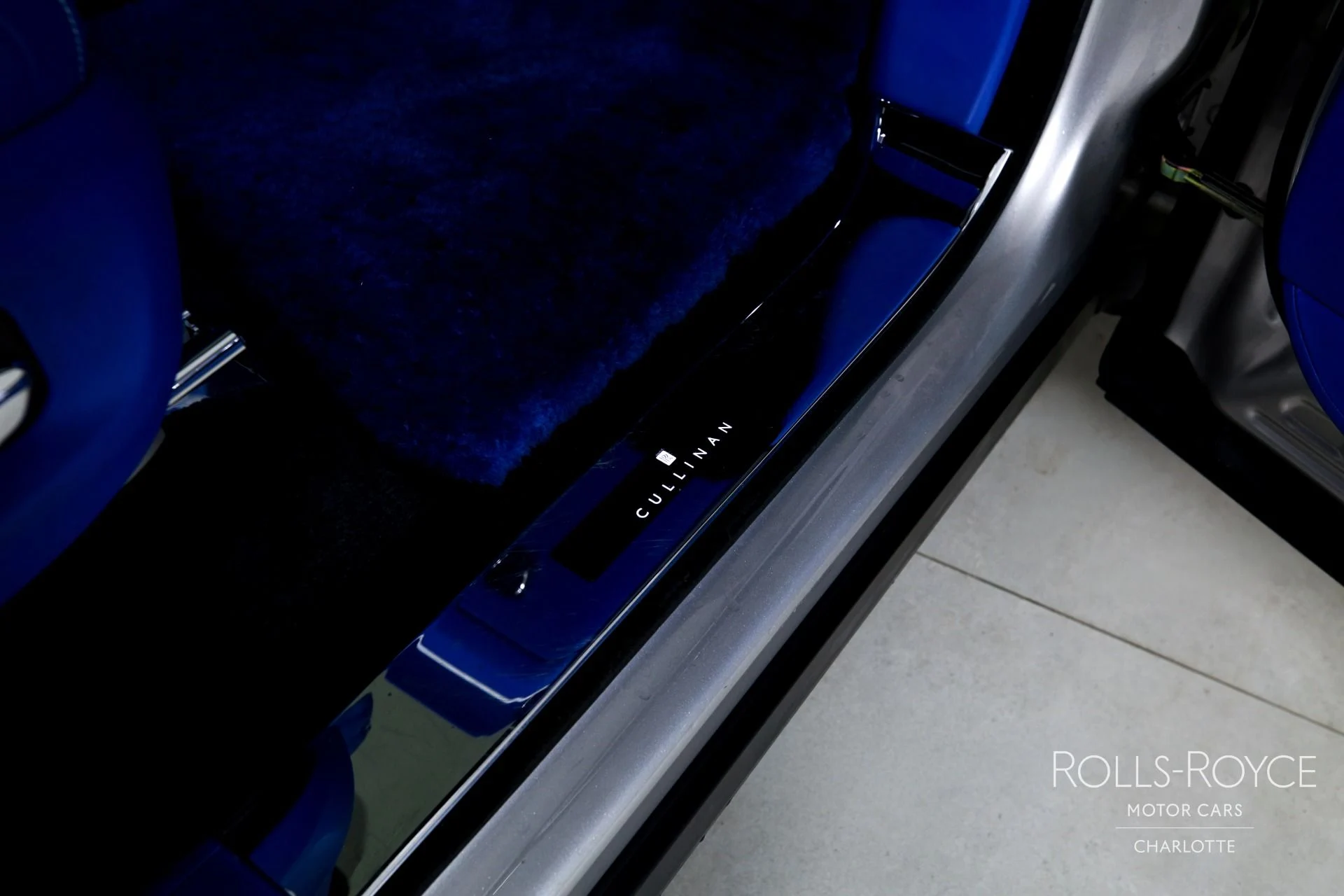 mph035_3601951170_Used_2021_Rolls_Royce_Cullinan_1771363967_fad520e694