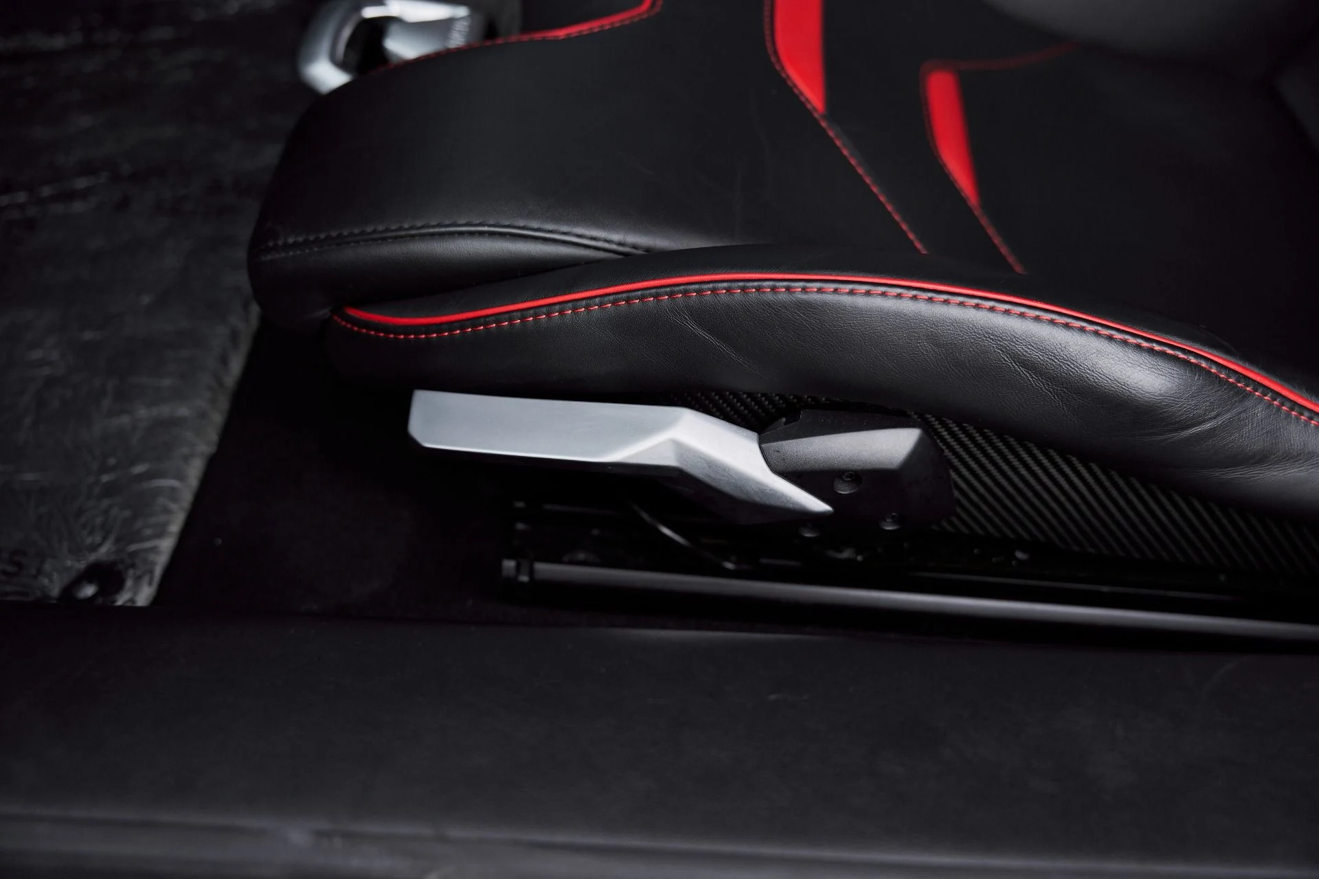 mph035_3608098391_Used_2020_Lamborghini_Huracan_EVO_1768438612_f3332a4d01