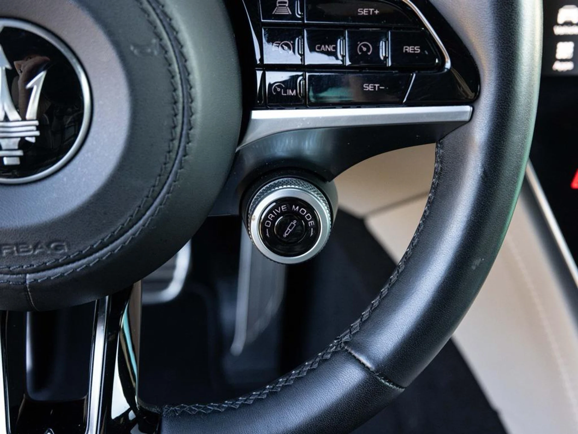 mph035_3613989083_480723428_694422fa4f23a11bfcaf53f6_a9a8fe2946