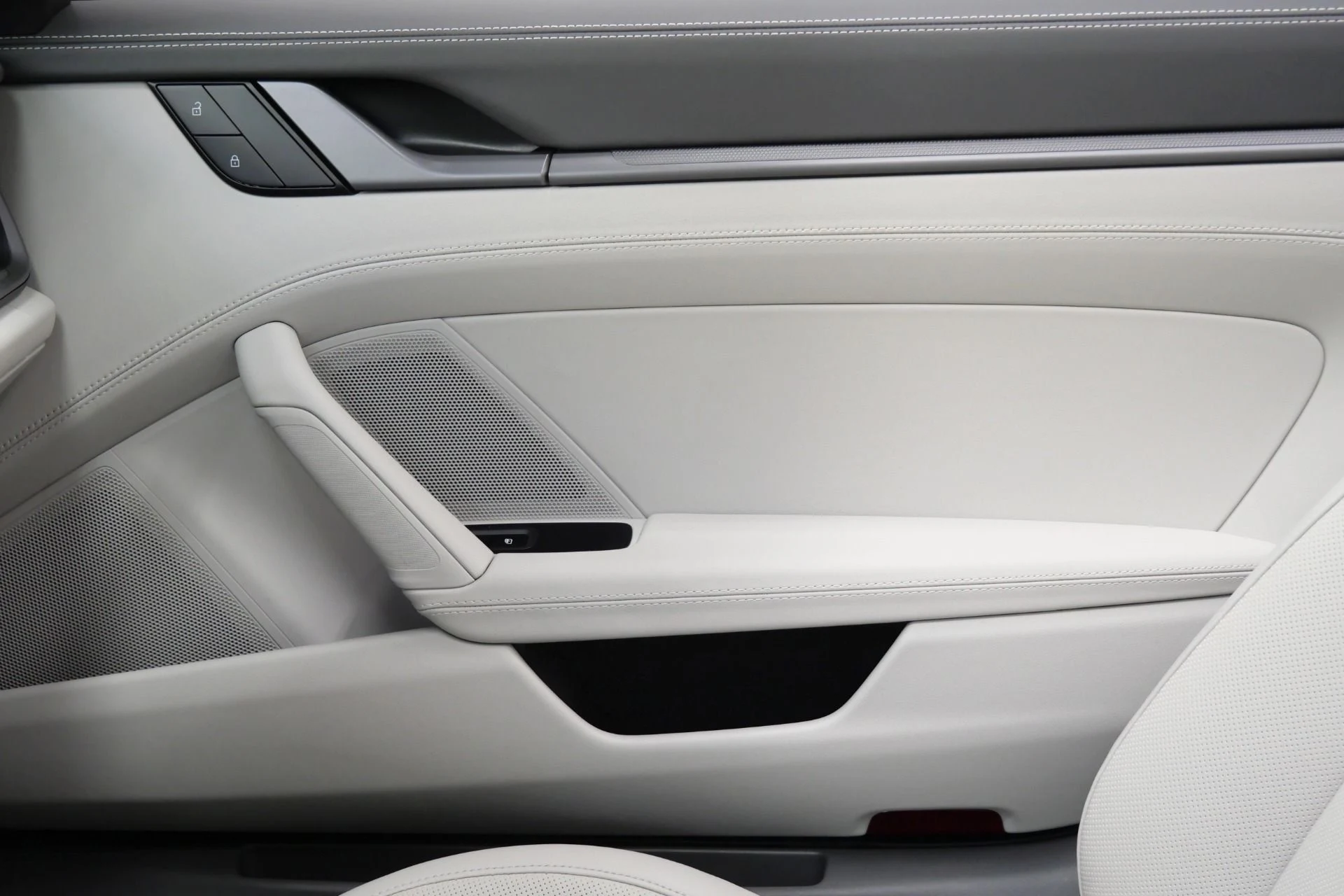 mph035_3645399050_Used_2023_Porsche_911_Carrera_Cabriolet_Premium_Package_Sport_Exhaust_Carrera_Classic_Wheels_1759422988_6e194d4ac5