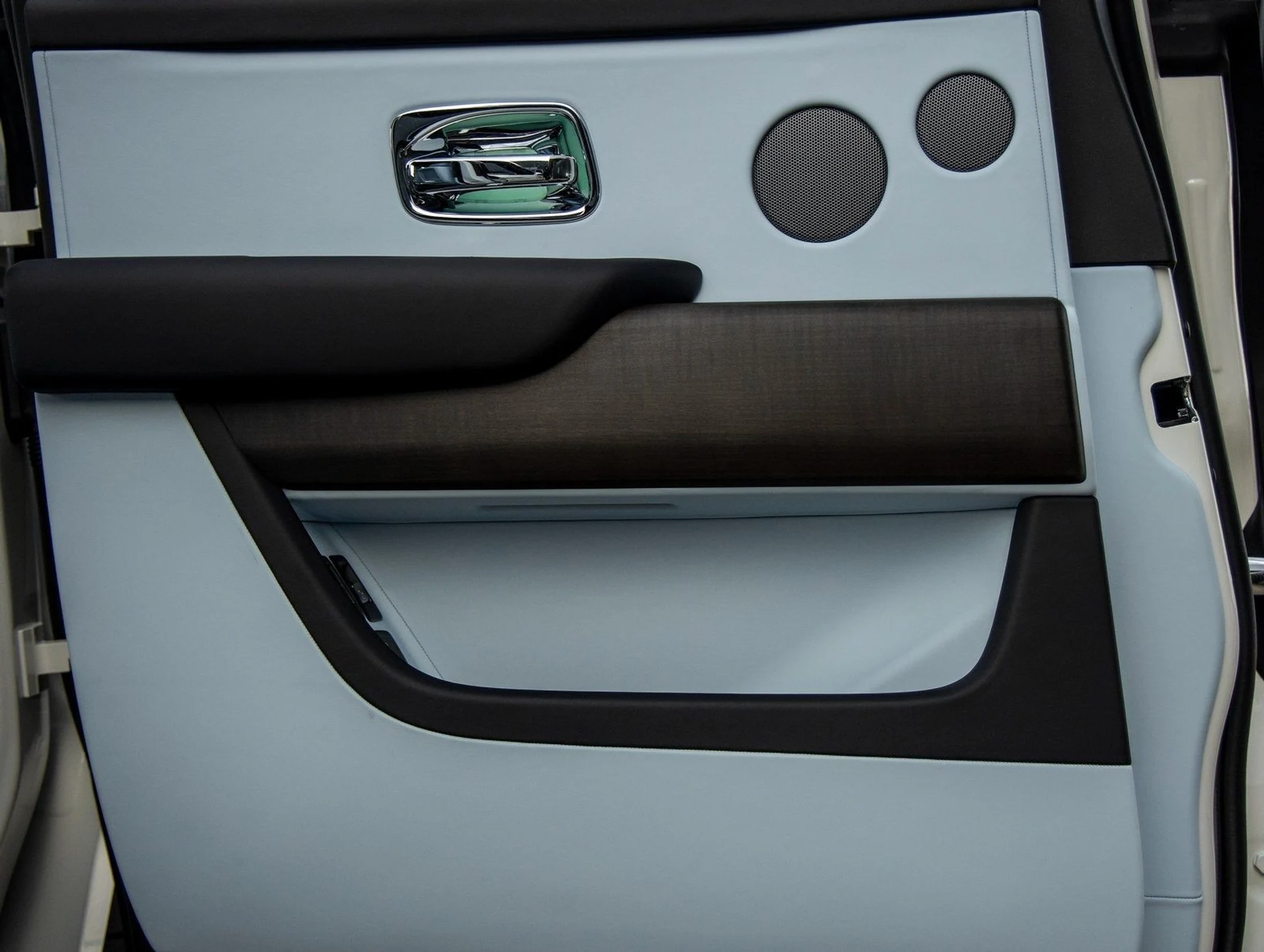 mph035_3651618009_36_ea4eef3b3e