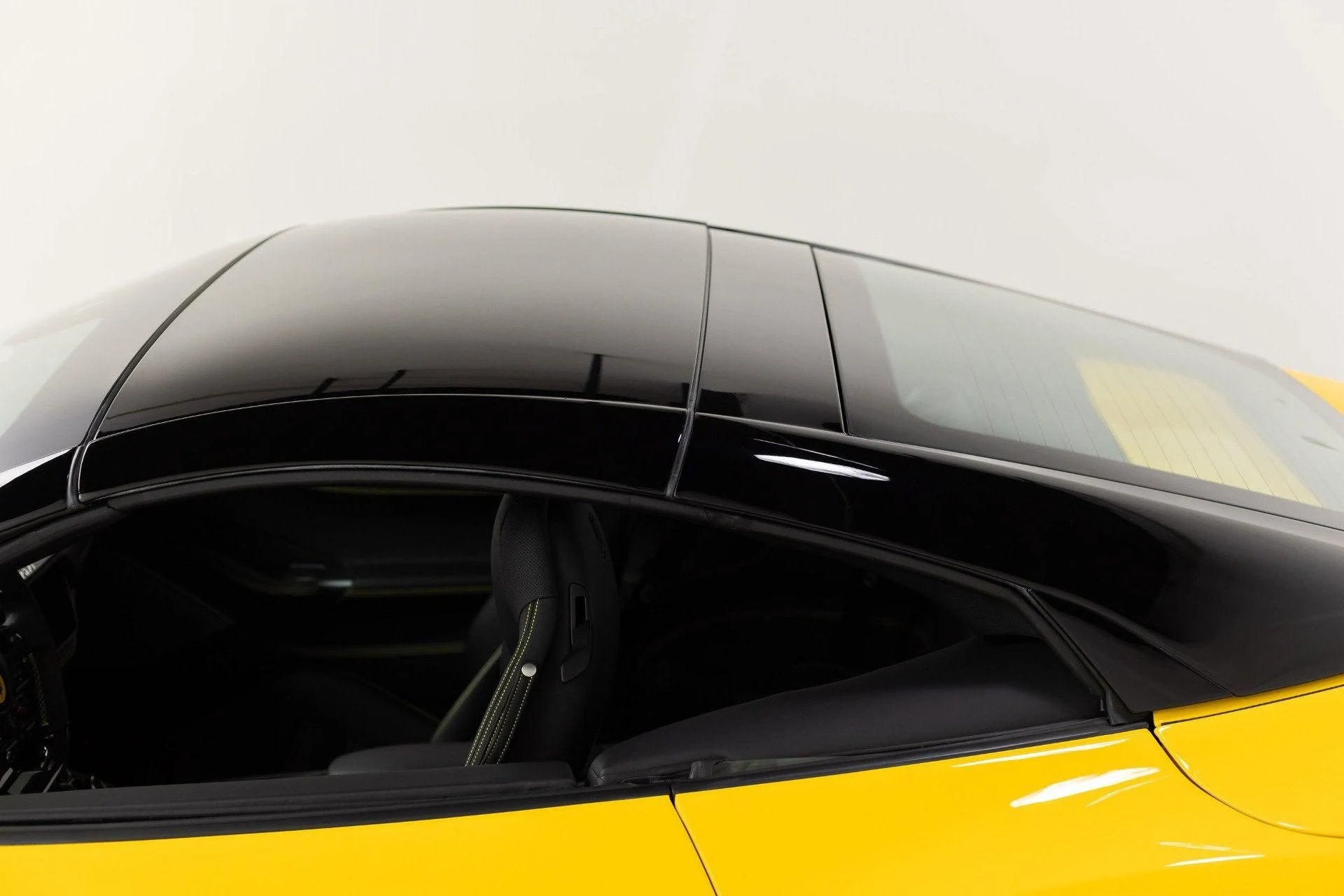 mph035_3662346316_Used_2020_Ferrari_Portofino_1777367919_8c23d03e60