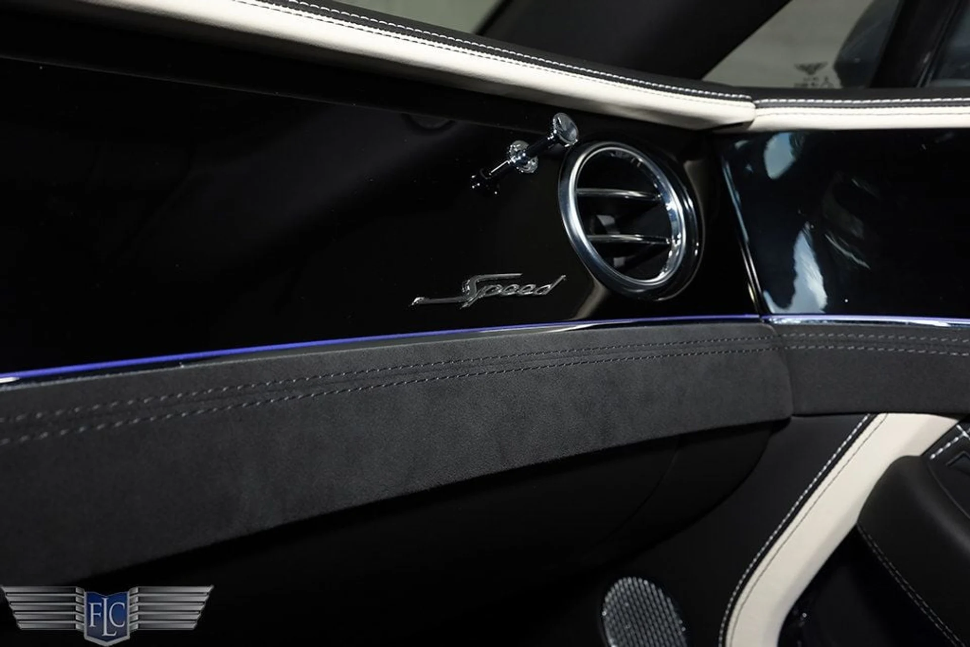 mph035_3674164713_used_2022_bentley_continental_gtcspeedconvertible_9689_22880687_36_1024_2baab2e59d