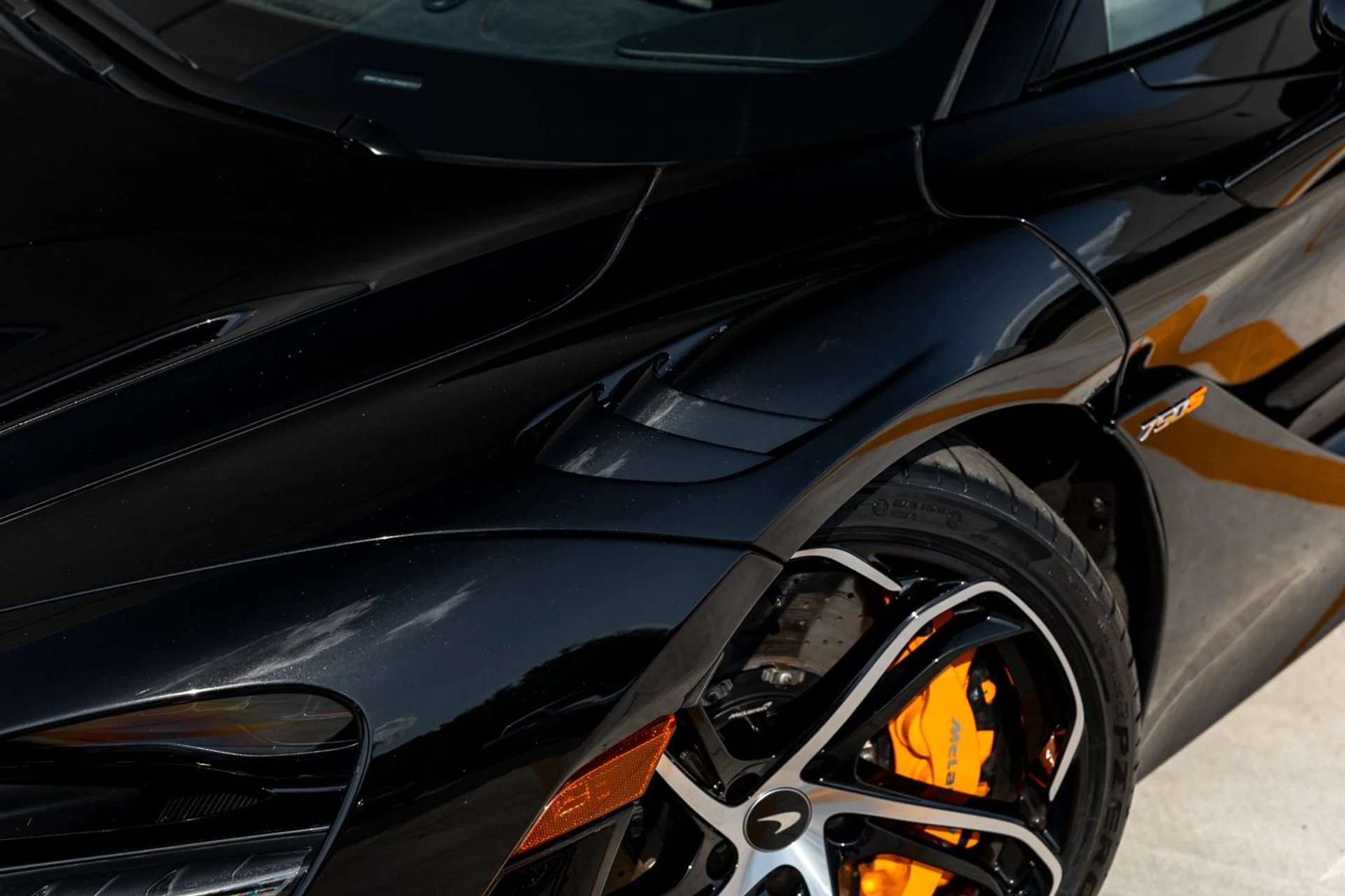 mph035_3676943752_538_p36_l_717264ed5d