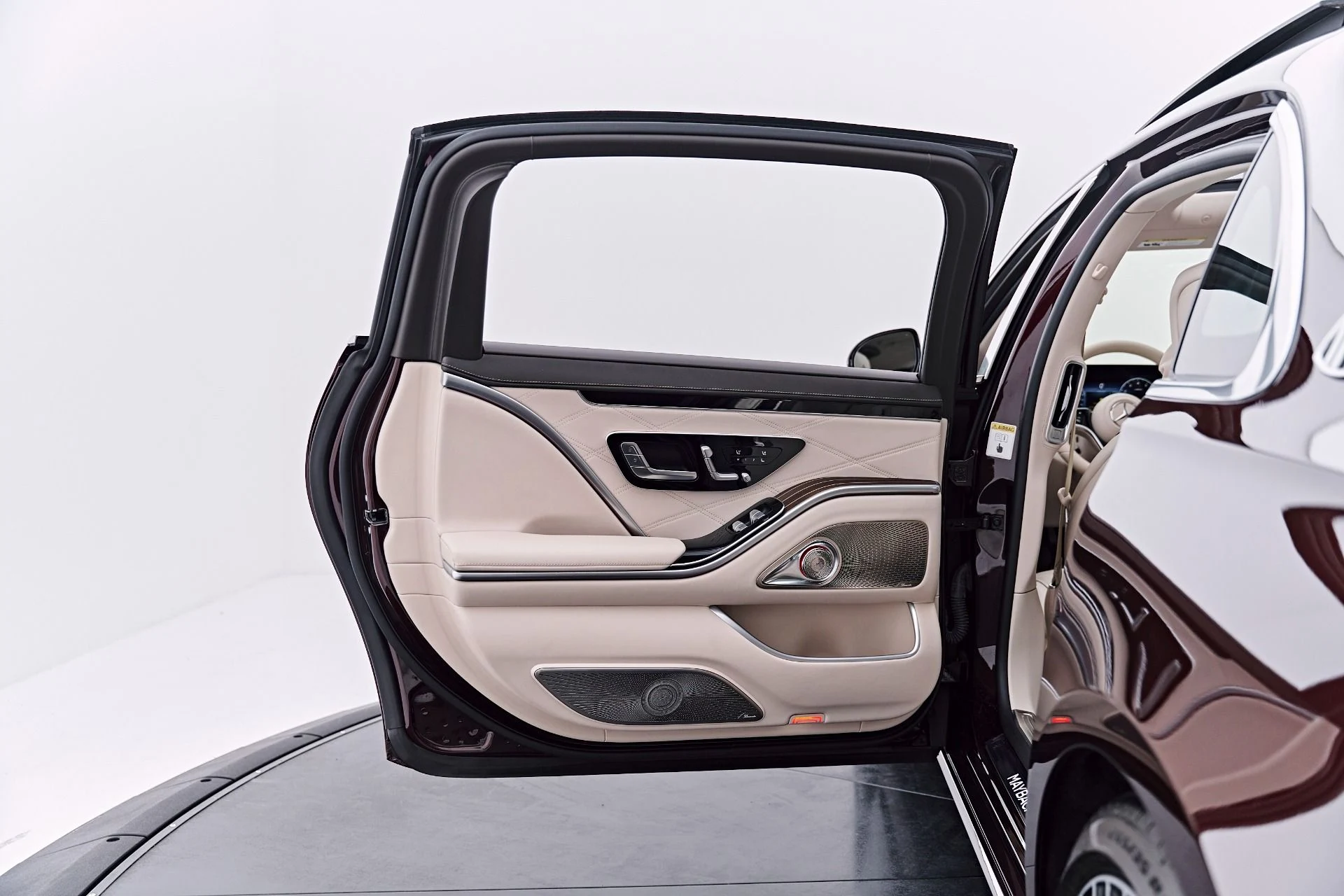 mph035_3678907684_Used_2024_Mercedes_Benz_S_Class_Maybach_S_680_1790208584_b76267f0a0