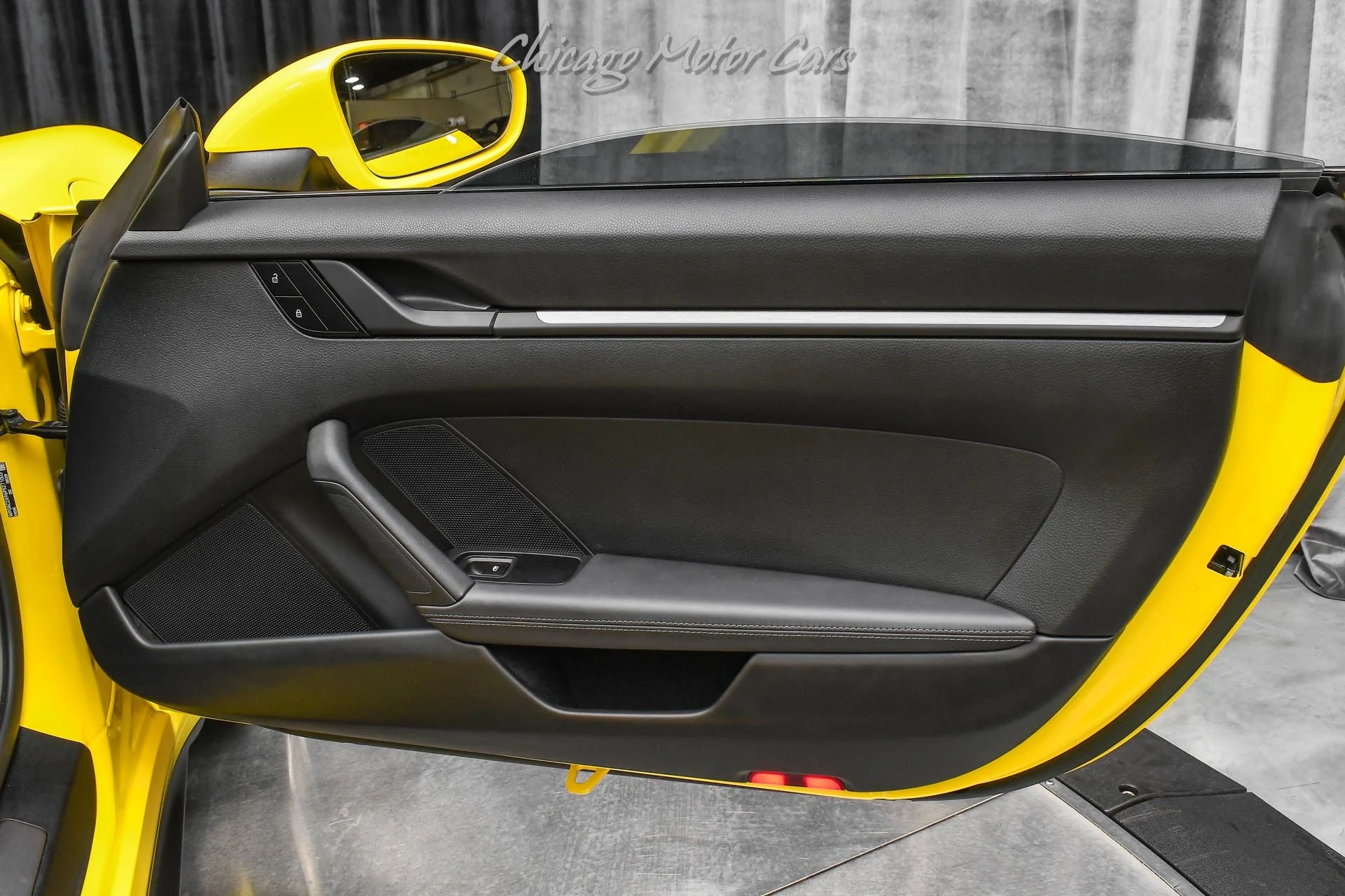 mph035_3680124917_13002_p36_l_2a71db7a58