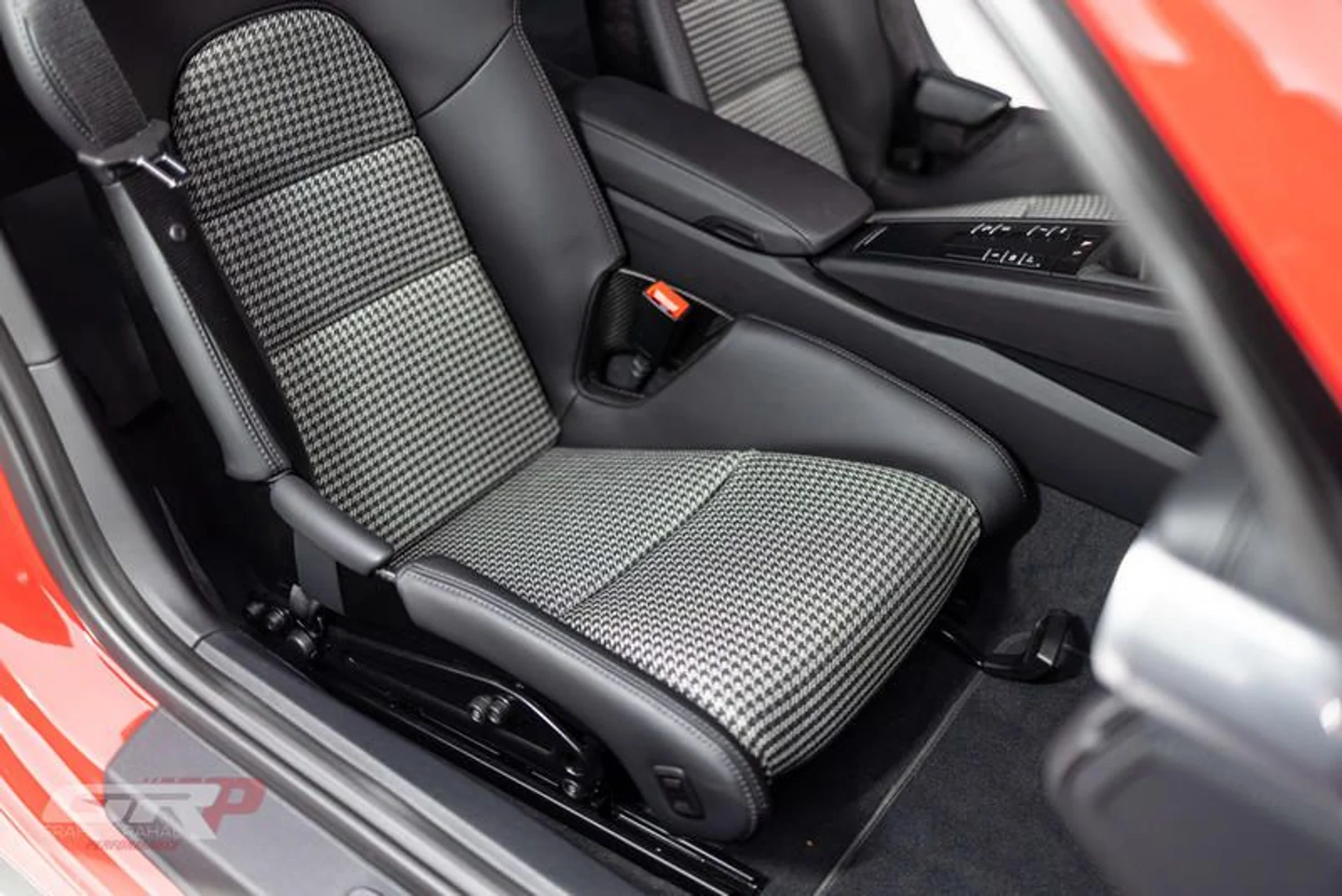 mph035_3688733996_9992_A774_181_F_48_B8_9_E73_7_DDEC_651_FE_5_D_f284dc1aa4