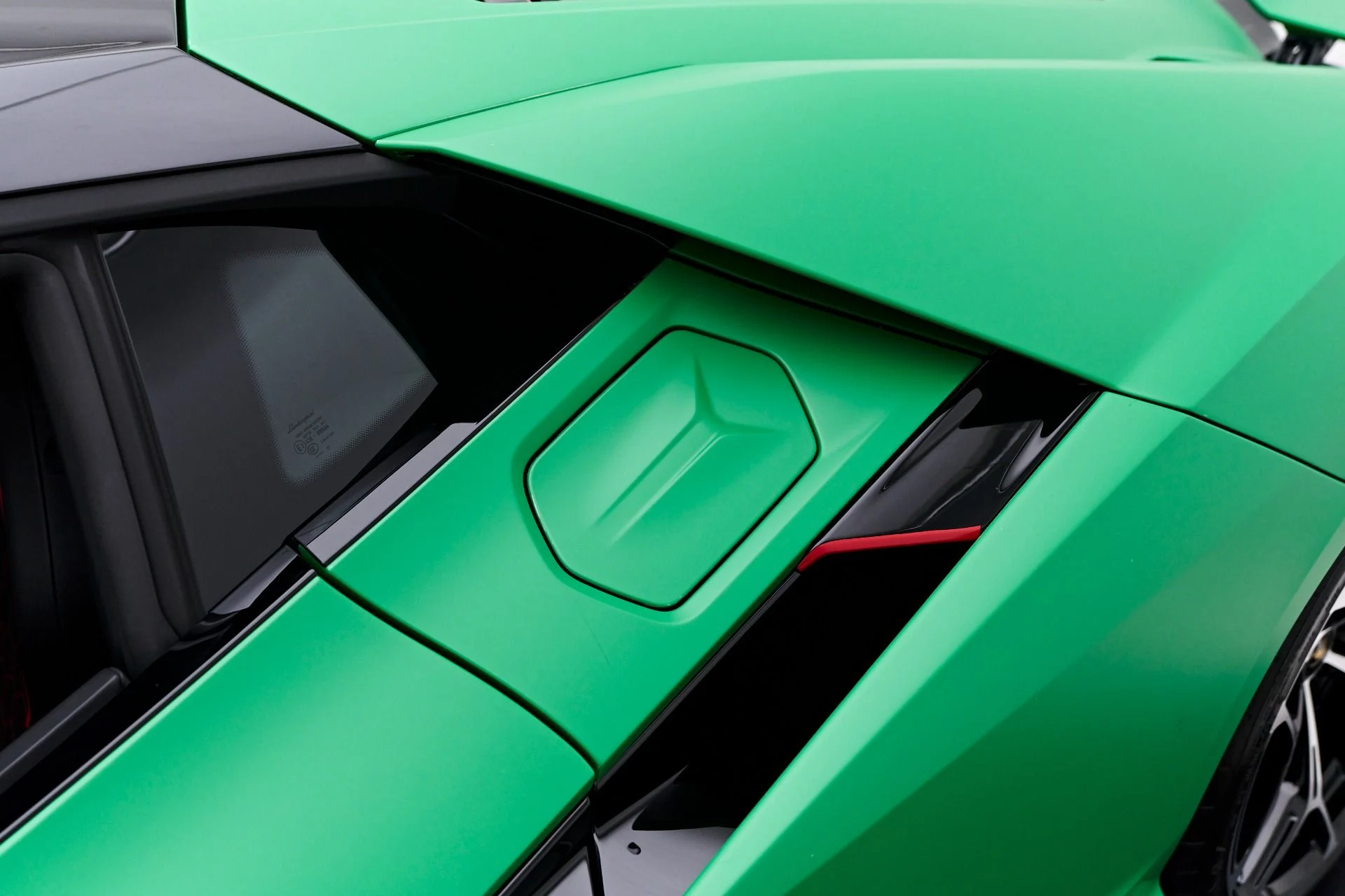 mph035_3693763249_Used_2024_Lamborghini_Revuelto_Base_1756951535_98649c1492
