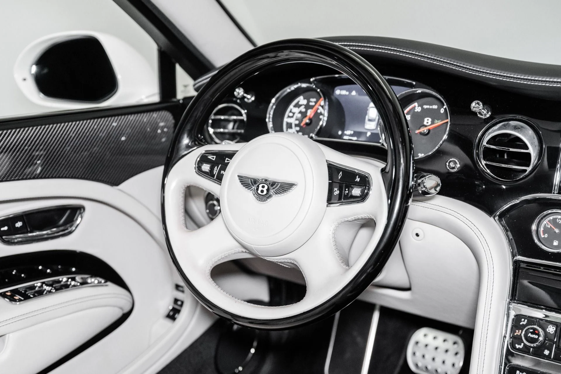 mph035_3697506179_Used_2017_Bentley_Mulsanne_Speed_1758377943_7ab48d8e13