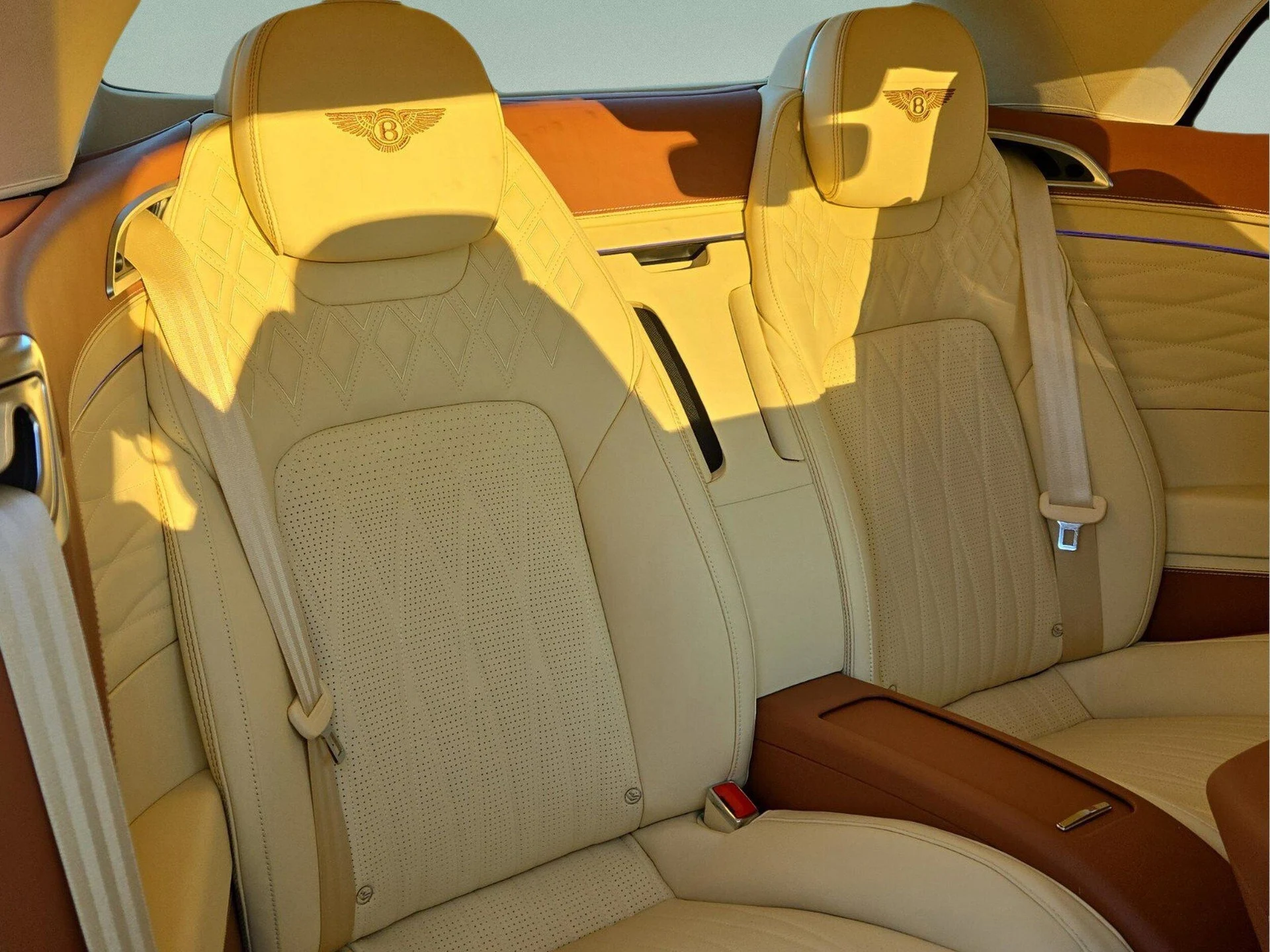 mph035_3706332425_d35a0a75230d95d6cfc66db9e5e0f65fx_8cb853c3c7