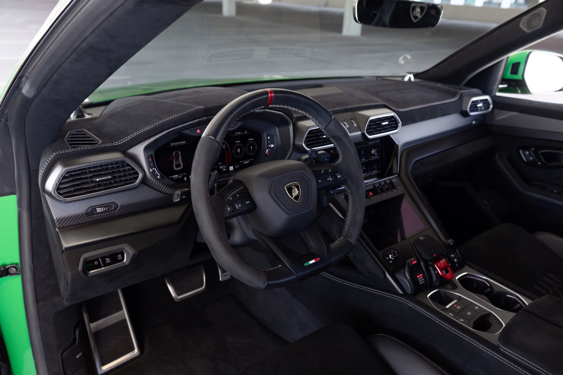 mph035_3708712443_Used_2023_Lamborghini_Urus_Performante_1780091172_0a6a59beb7