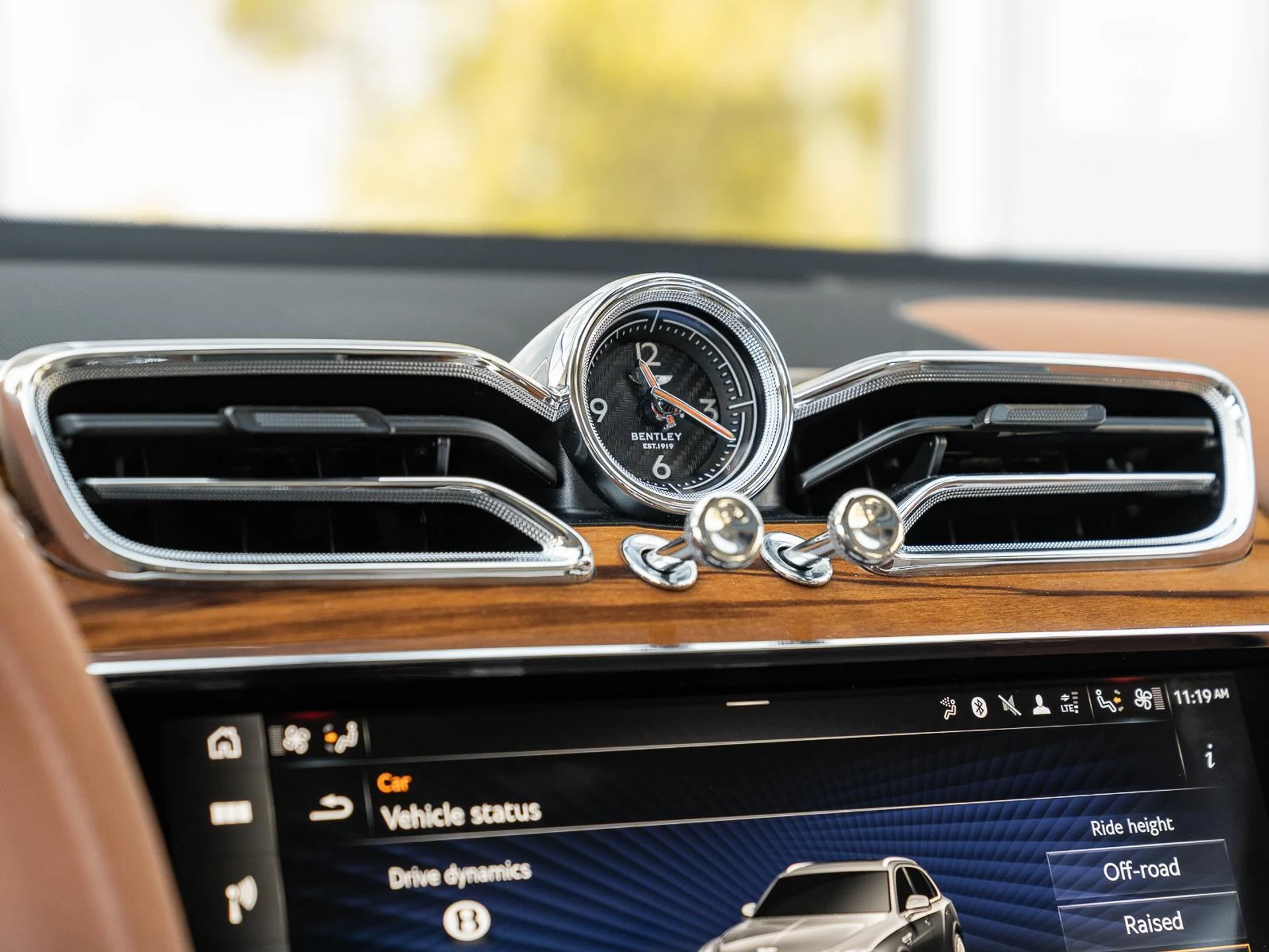 mph035_3715735773_Used_2023_Bentley_Bentayga_EWB_Azure_First_Edition_1772272963_cc0e99f45d