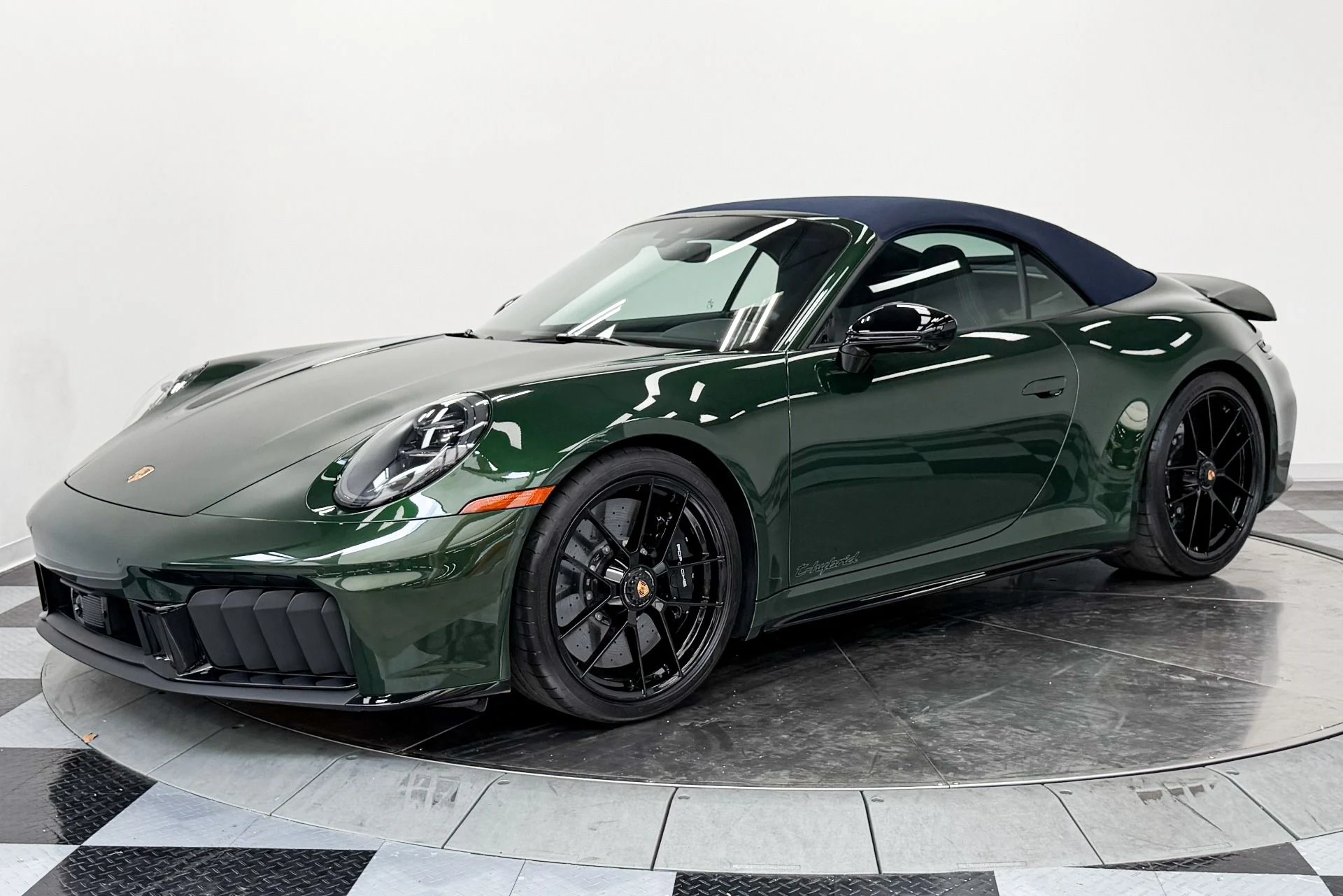 mph035_3717247318_Used_2026_Porsche_911_Carrera_GTS_Carbon_Ceramic_Brakes_Premium_Package_1783023624_d4bc6f8c1e