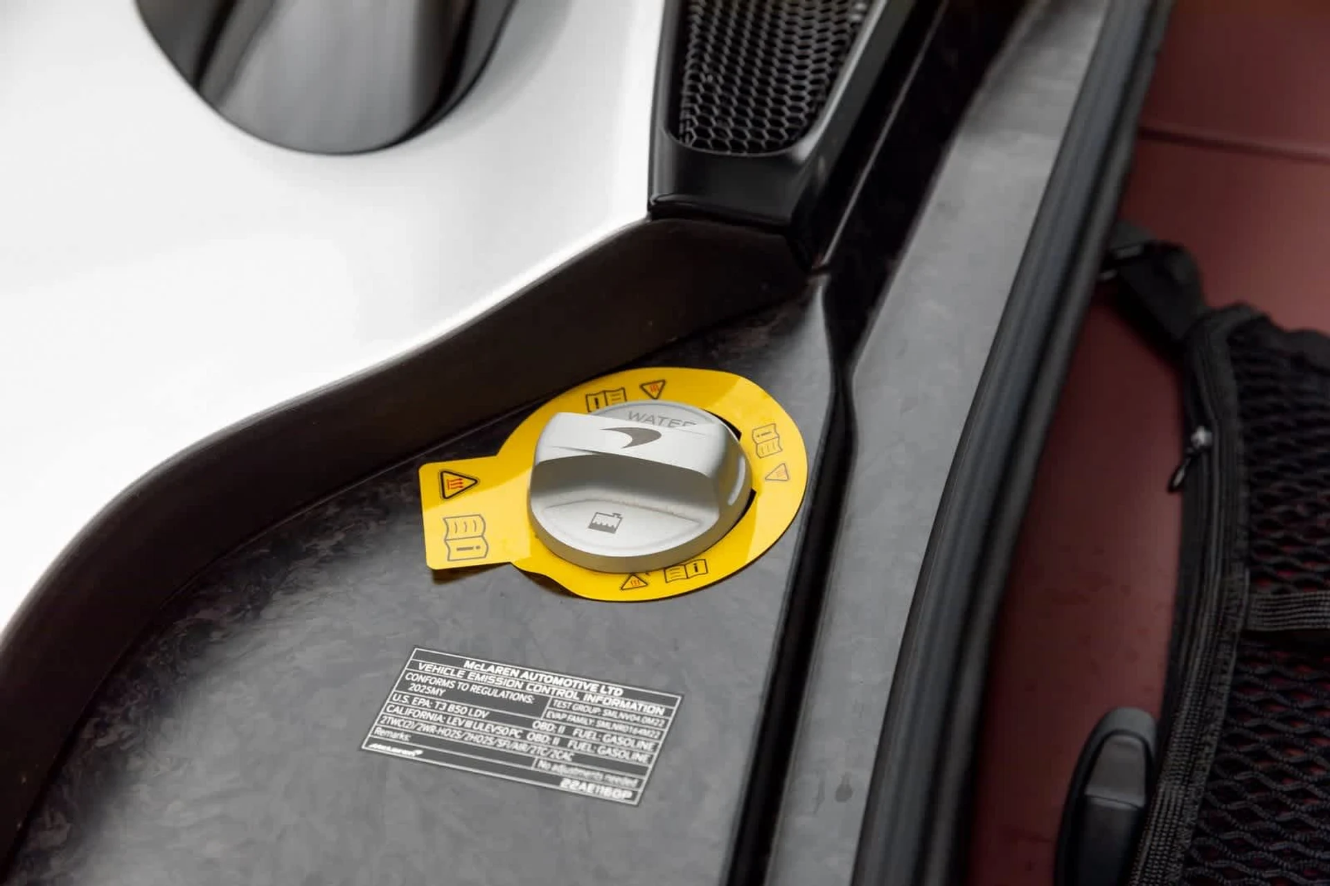 mph035_372078149_36_b52b18f391