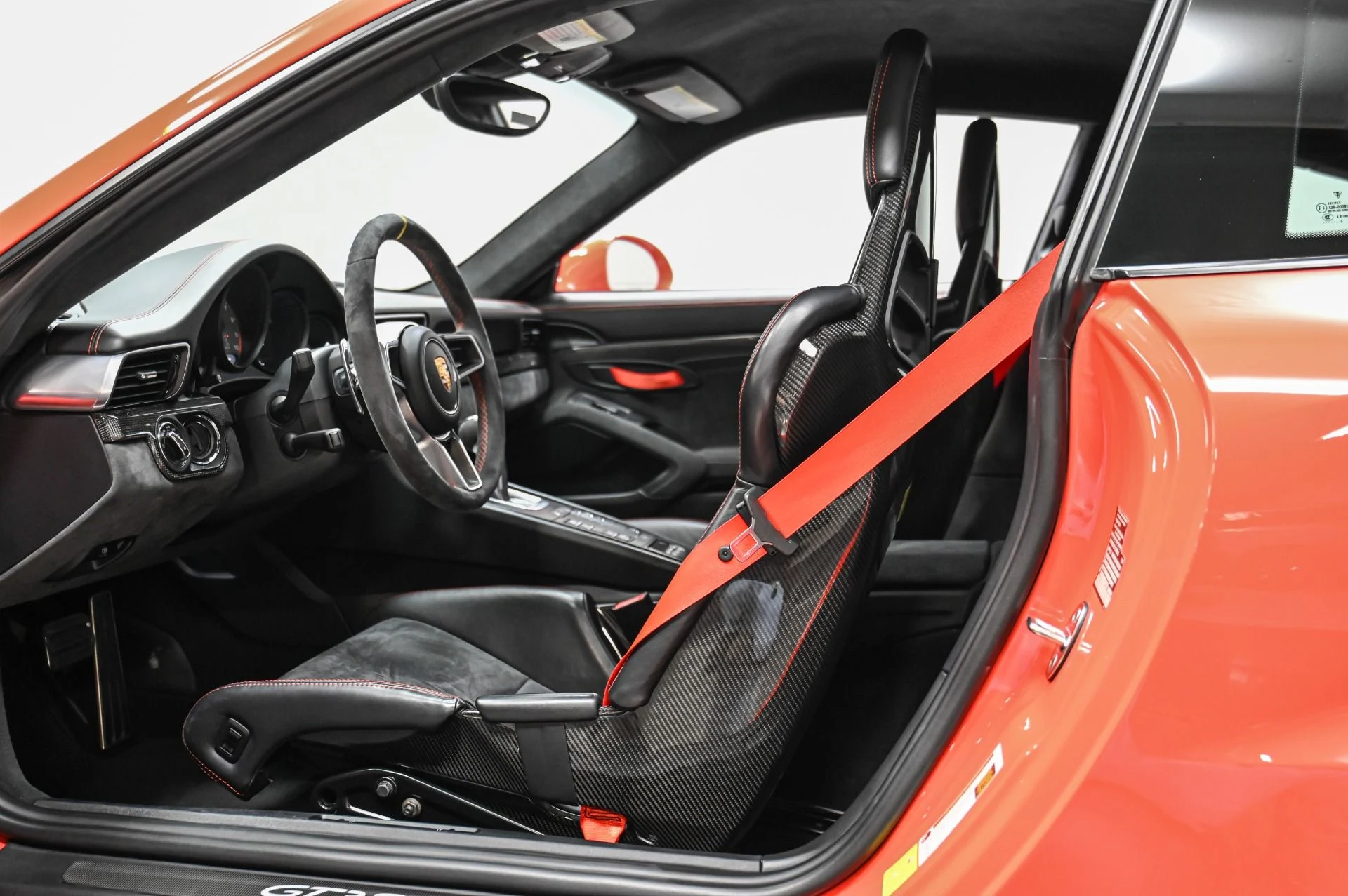 mph035_3727770590_Used_2016_Porsche_911_GT_3_RS_1788412421_b9ee8daa3b