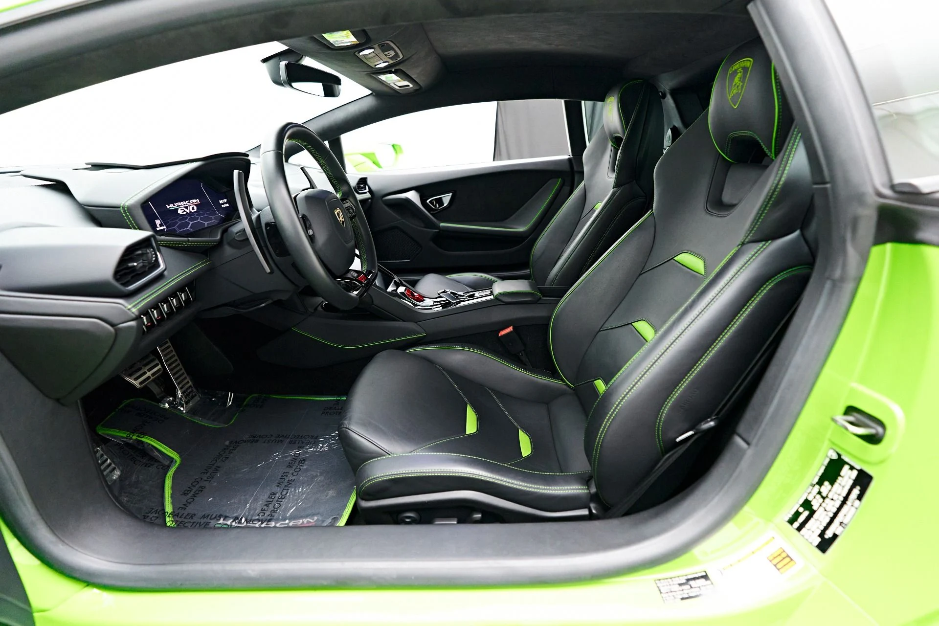 mph035_373461384_Used_2021_Lamborghini_Huracan_EVO_Base_1709921789_1178051a3e