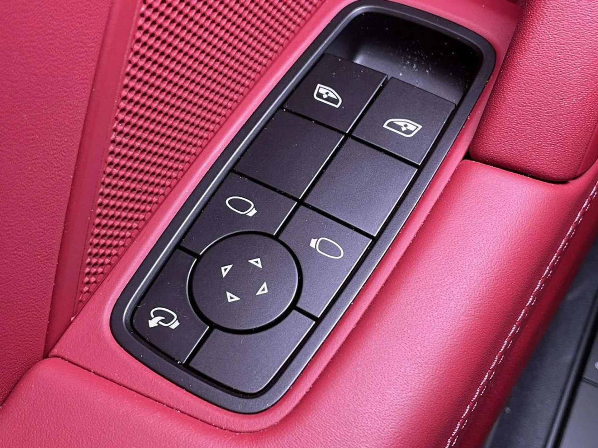 mph035_374787009_x5_AIB_Uw_Zh_X2_Tul8_Nhe_G1_M_Li_Kk_7dab48631e