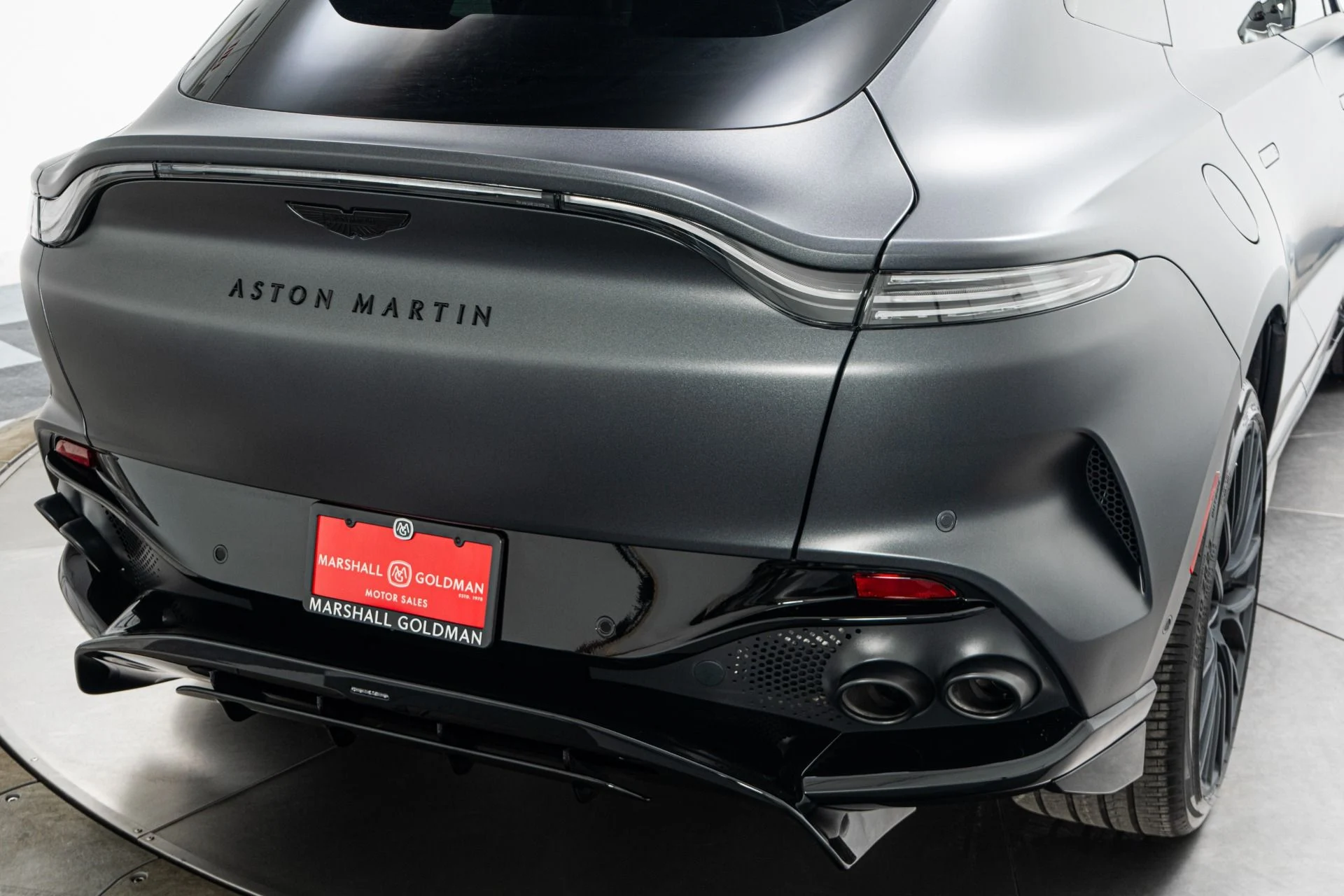 mph035_3761936718_Used_2025_Aston_Martin_DBX_707_23_Inch_Wheels_Factory_Matte_Paint_697_Horsepower_1774034848_ca08be354f