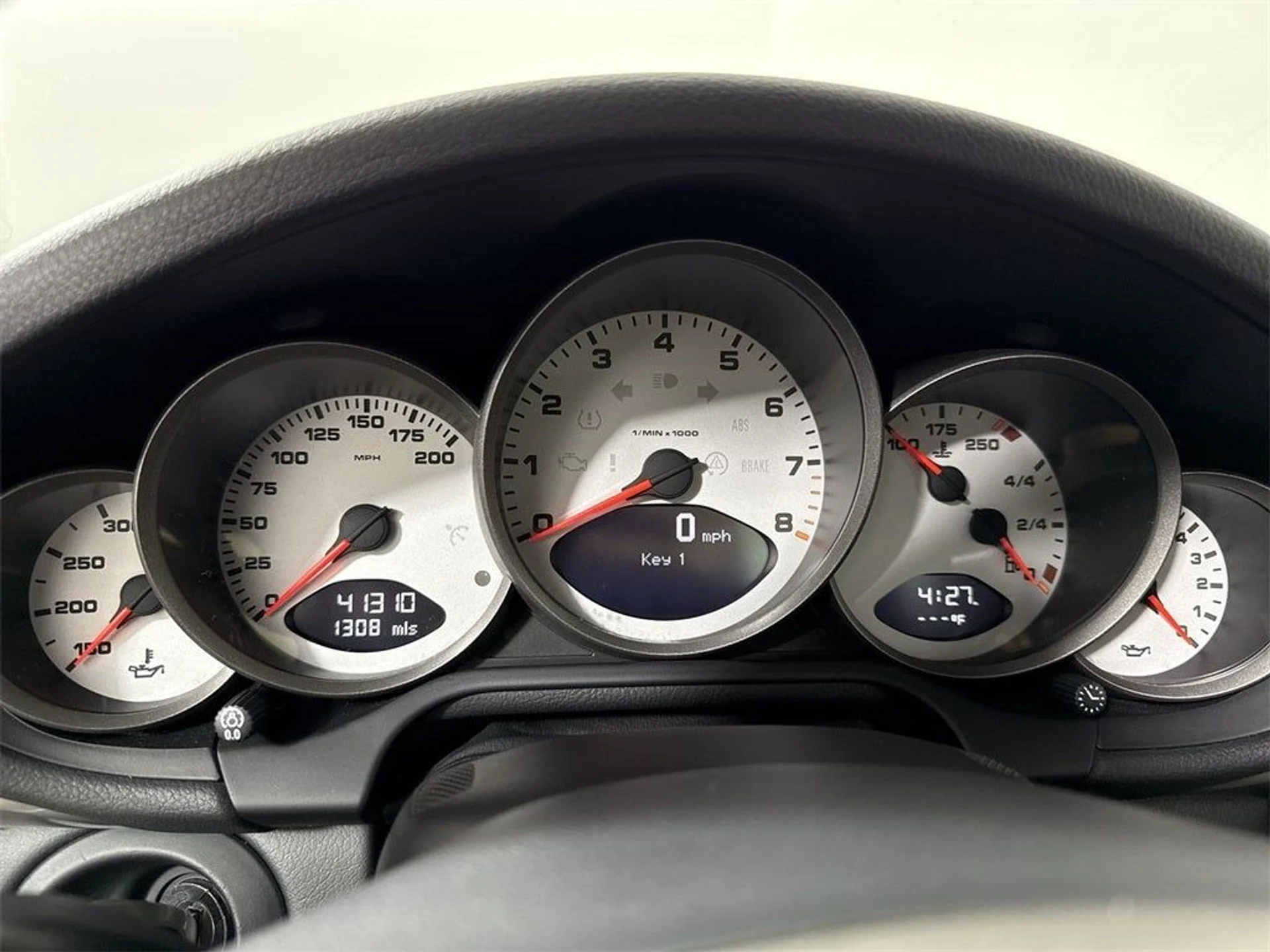 mph035_3776155188_36_3126952f7f