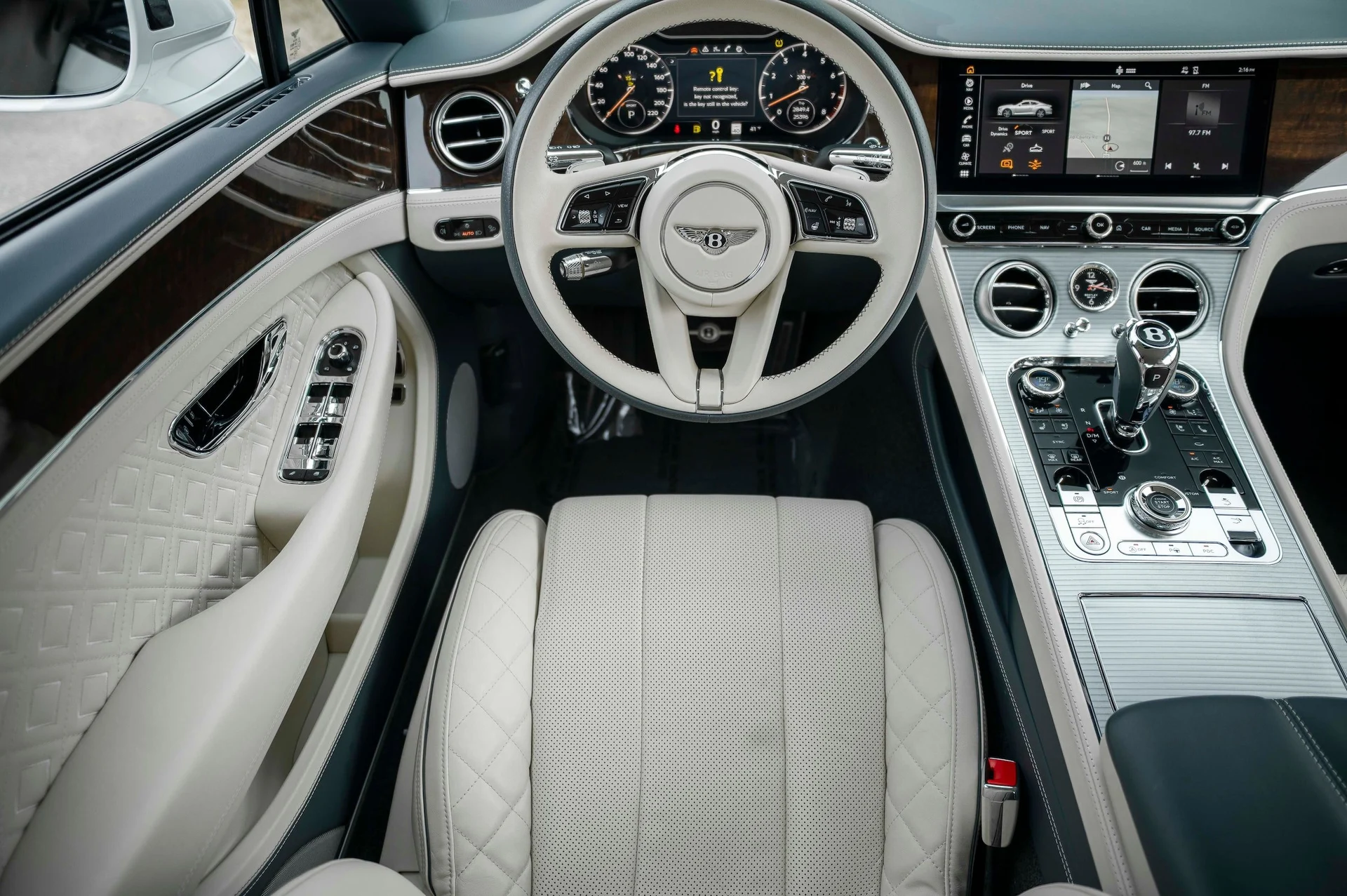 mph035_3785690361_110632f1860e4765b0f1424f71d863a7_6b35594b07