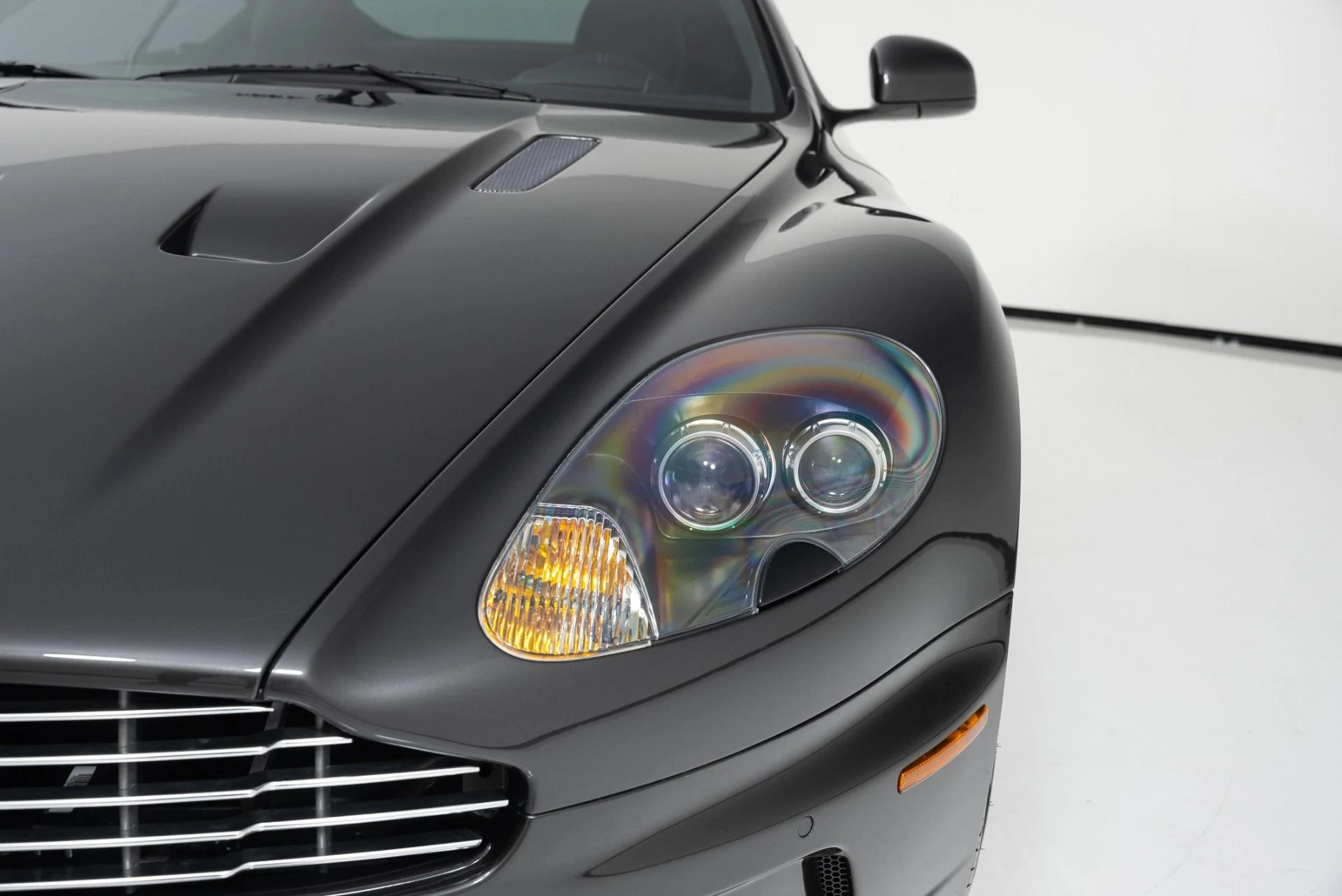 mph035_3786984692_Used_2011_Aston_Martin_DBS_1701890229_aeb3347b38