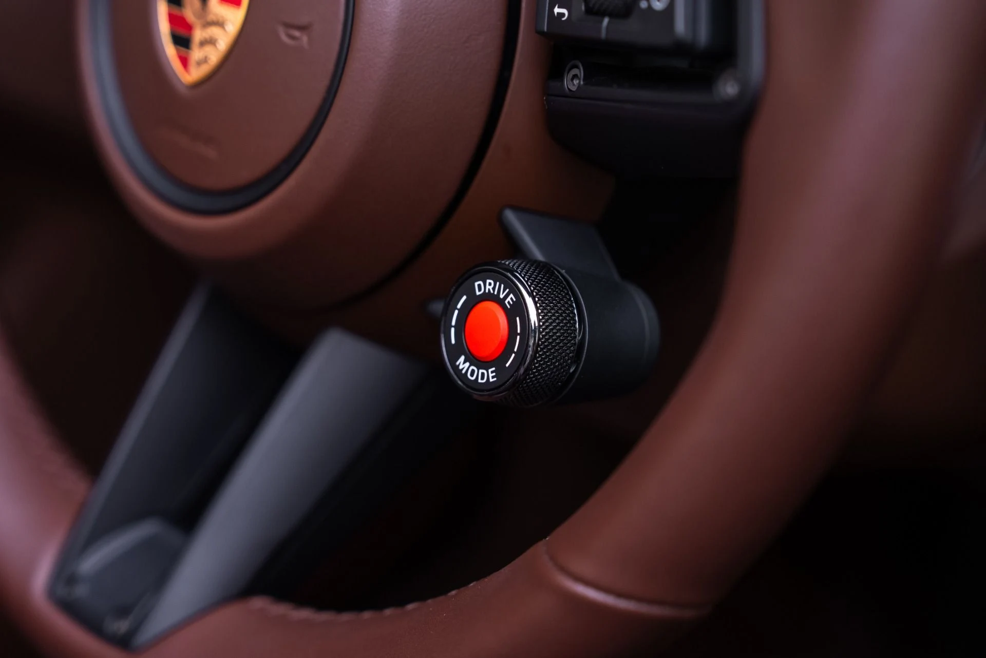 mph035_3792119800_Used_2025_Porsche_911_Carrera_4_GTS_1768865215_ddb05d4df2