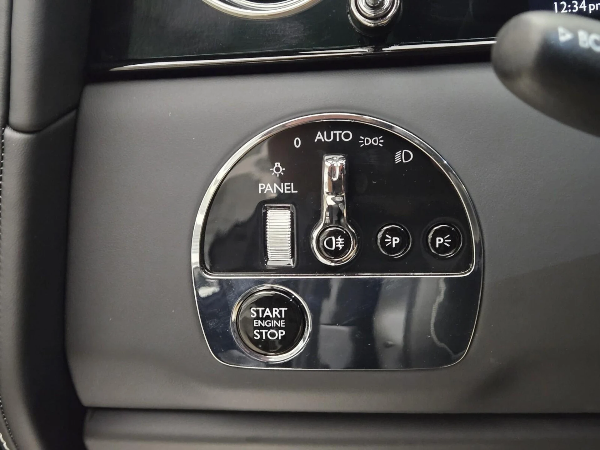 mph035_380017393_New_2026_Rolls_Royce_Cullinan_1776230151_820cb2321f