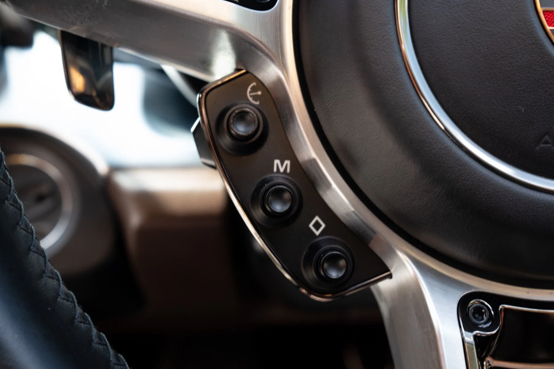 mph035_3806133817_Used_2015_Porsche_918_Spyder_1782406246_f839512c37