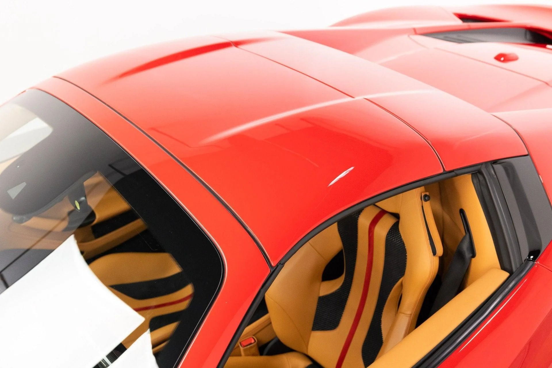 mph035_3807084628_Used_2021_Ferrari_F8_Spider_1788440824_e488cacdfe