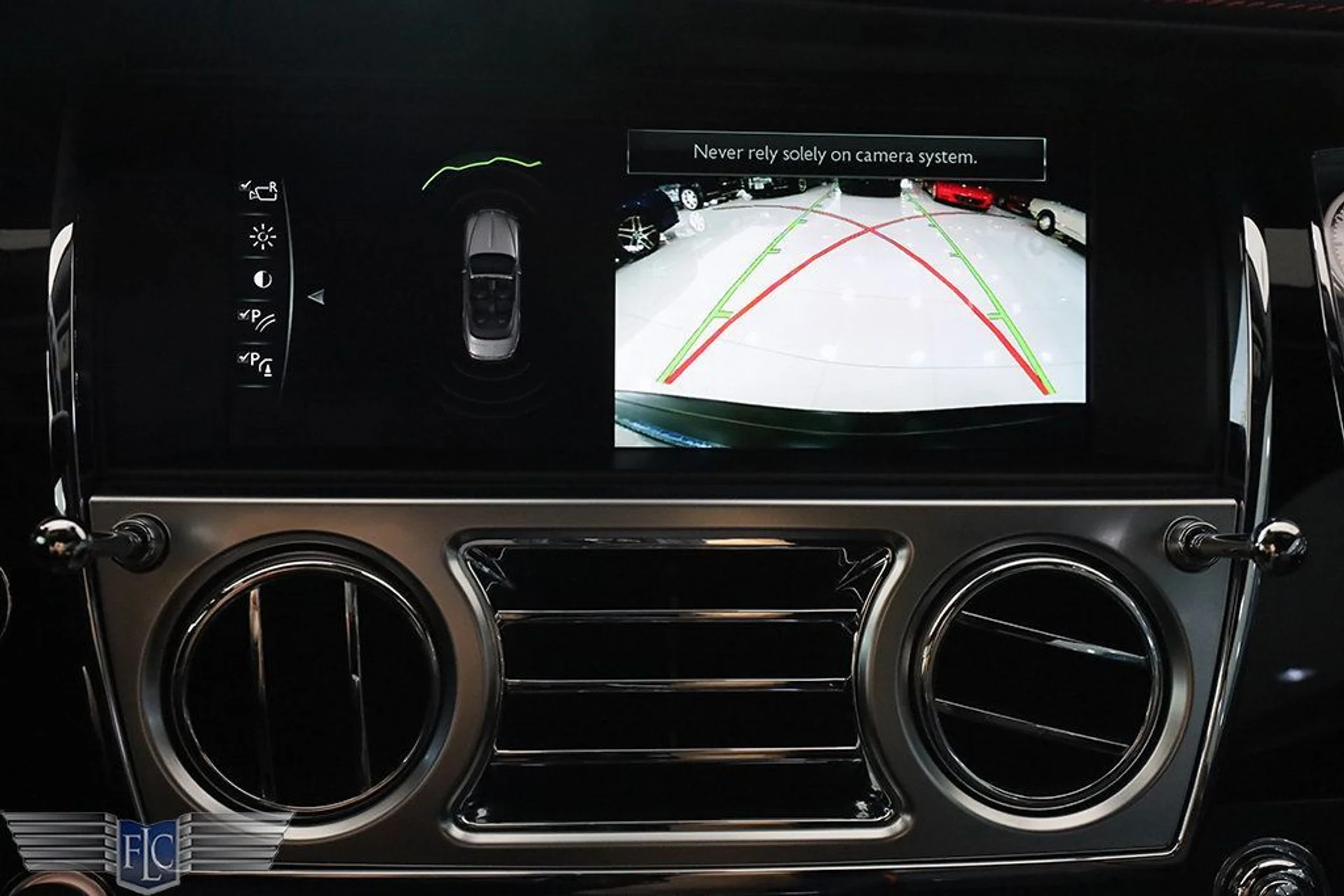 mph035_3820772749_used_2021_rolls_royce_dawn_convertible_6305_23016597_36_1024_f9a7ddc416