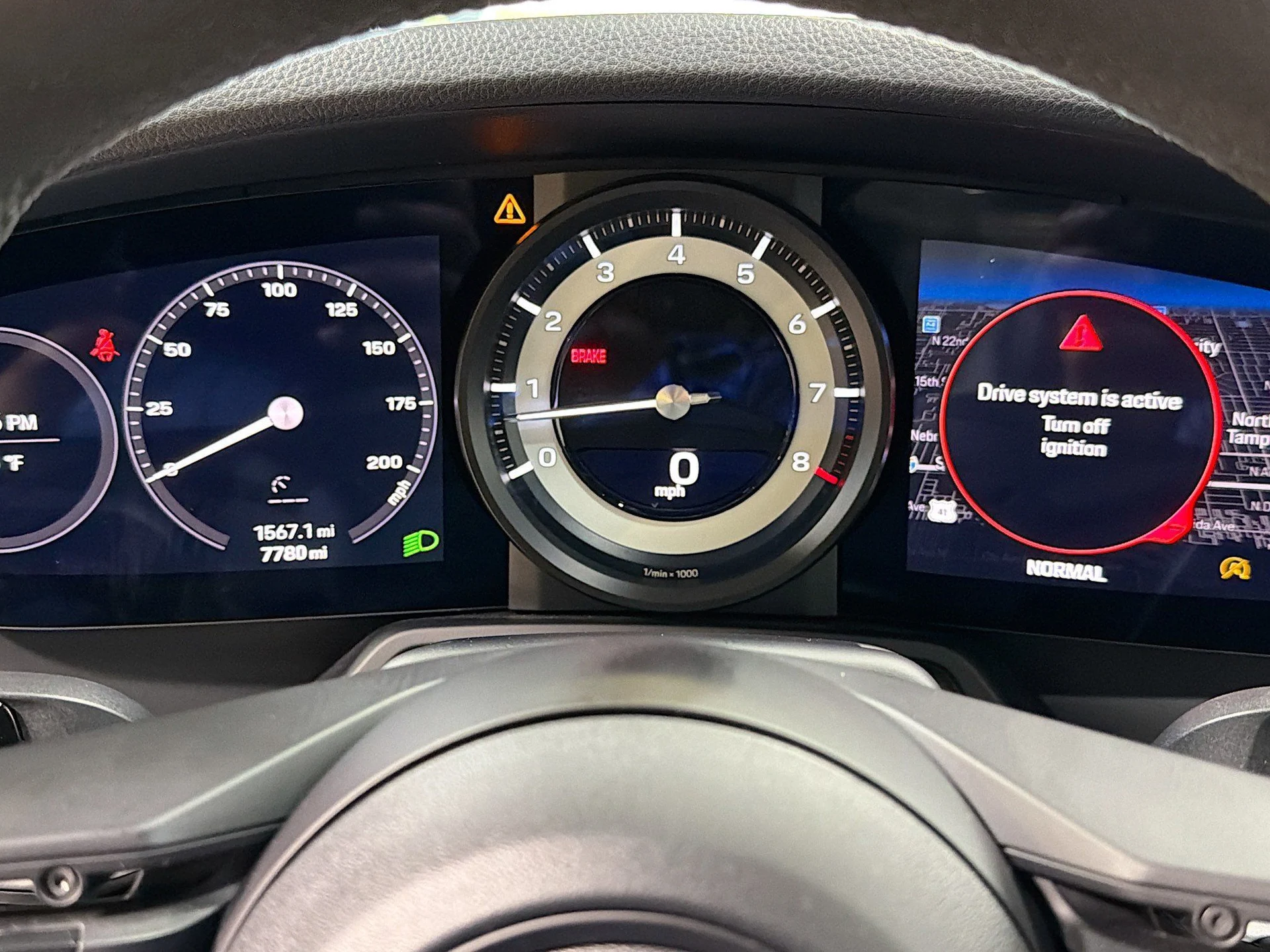 mph035_3847795750_82e7a8afc85ba77620fb3b690a80b0a3_0c748f12b8