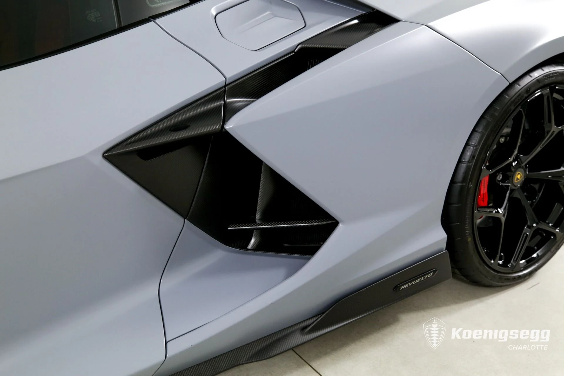 mph035_3849264859_Used_2024_Lamborghini_Revuelto_1740520179_61ce221835