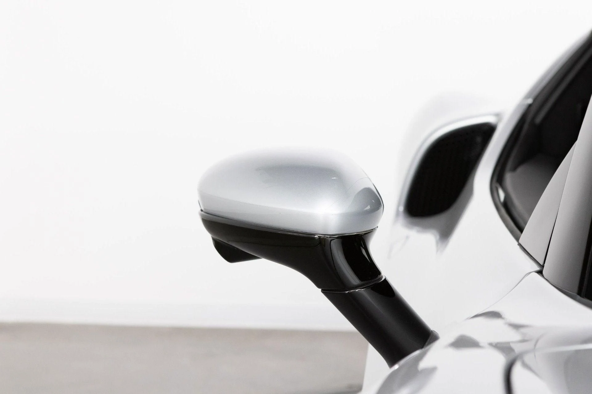 mph035_3851142408_Used_2024_Ferrari_296_GTB_1777367688_6c5df7ee99