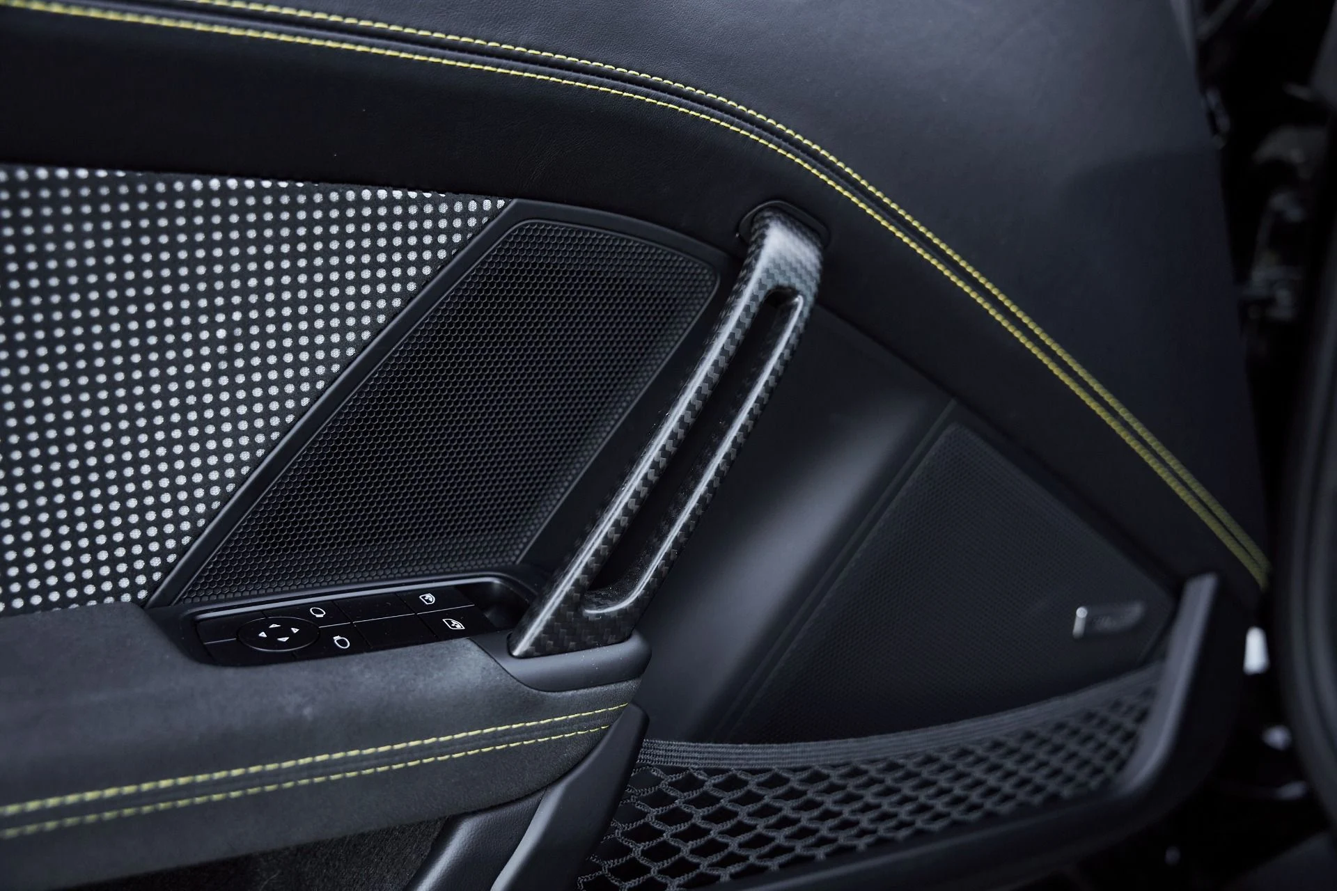 mph035_3857172_Used_2024_Porsche_911_GT_3_RS_1766112765_4e08f597e9