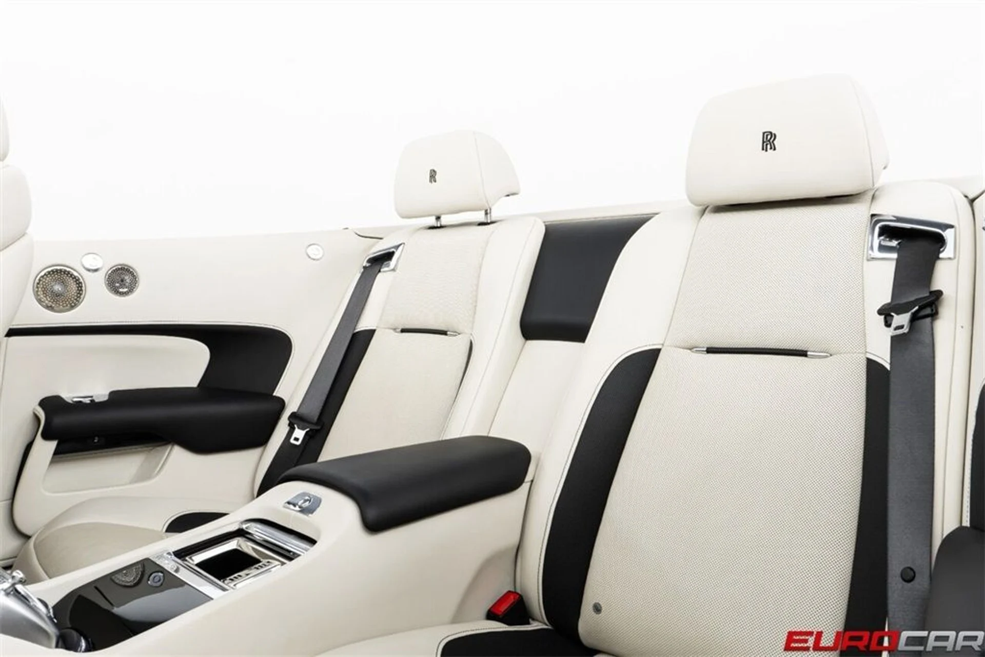 mph035_3892261256_image_36_bb92ae091e