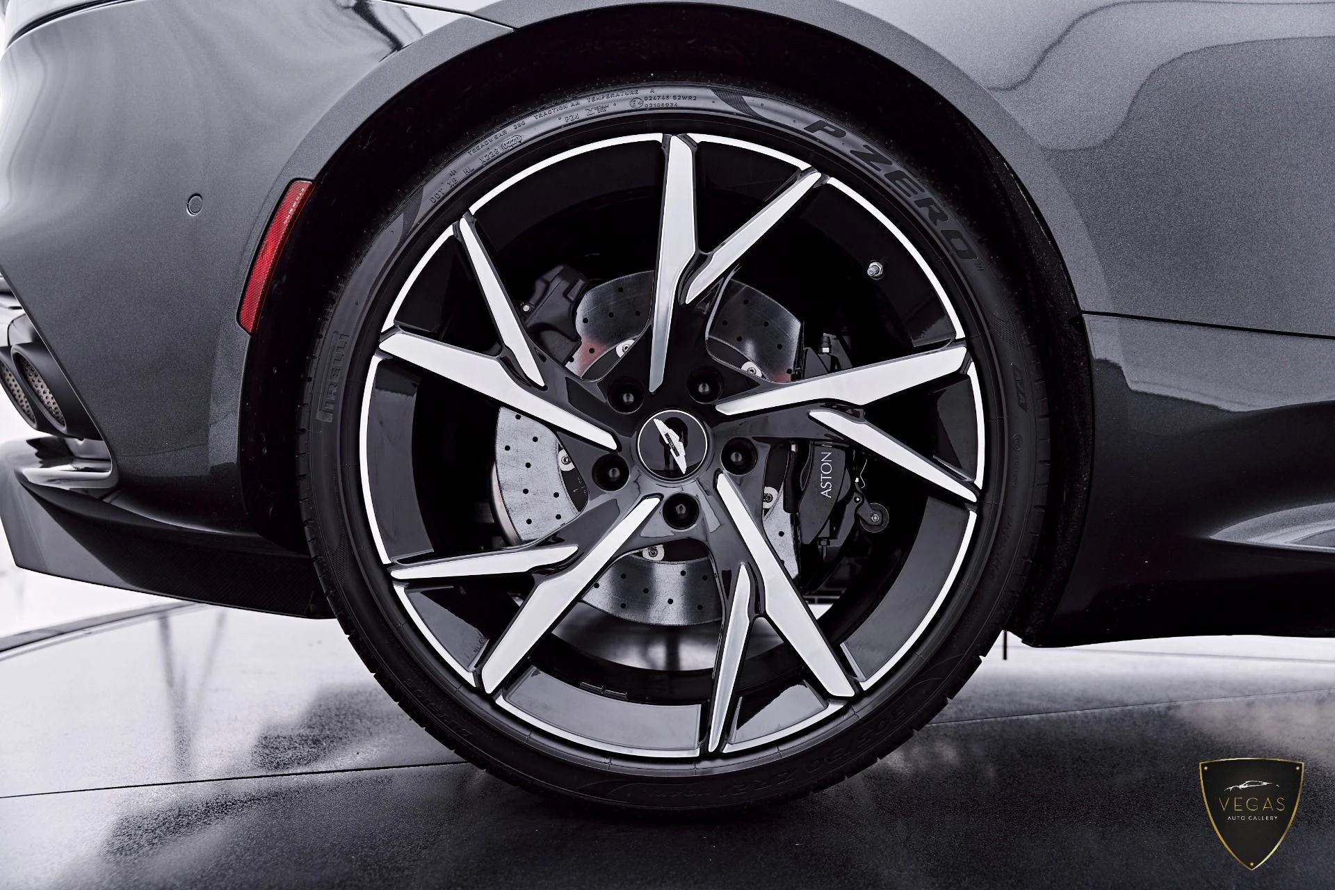 mph035_3910534738_Used_2021_Aston_Martin_DBS_Superleggera_1785181525_d031bc5ddd