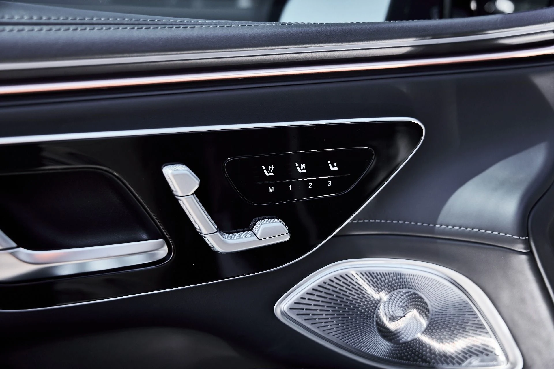 mph035_3918329303_Used_2024_Mercedes_Benz_EQS_Maybach_EQS_680_1775326041_3fd276b0fa