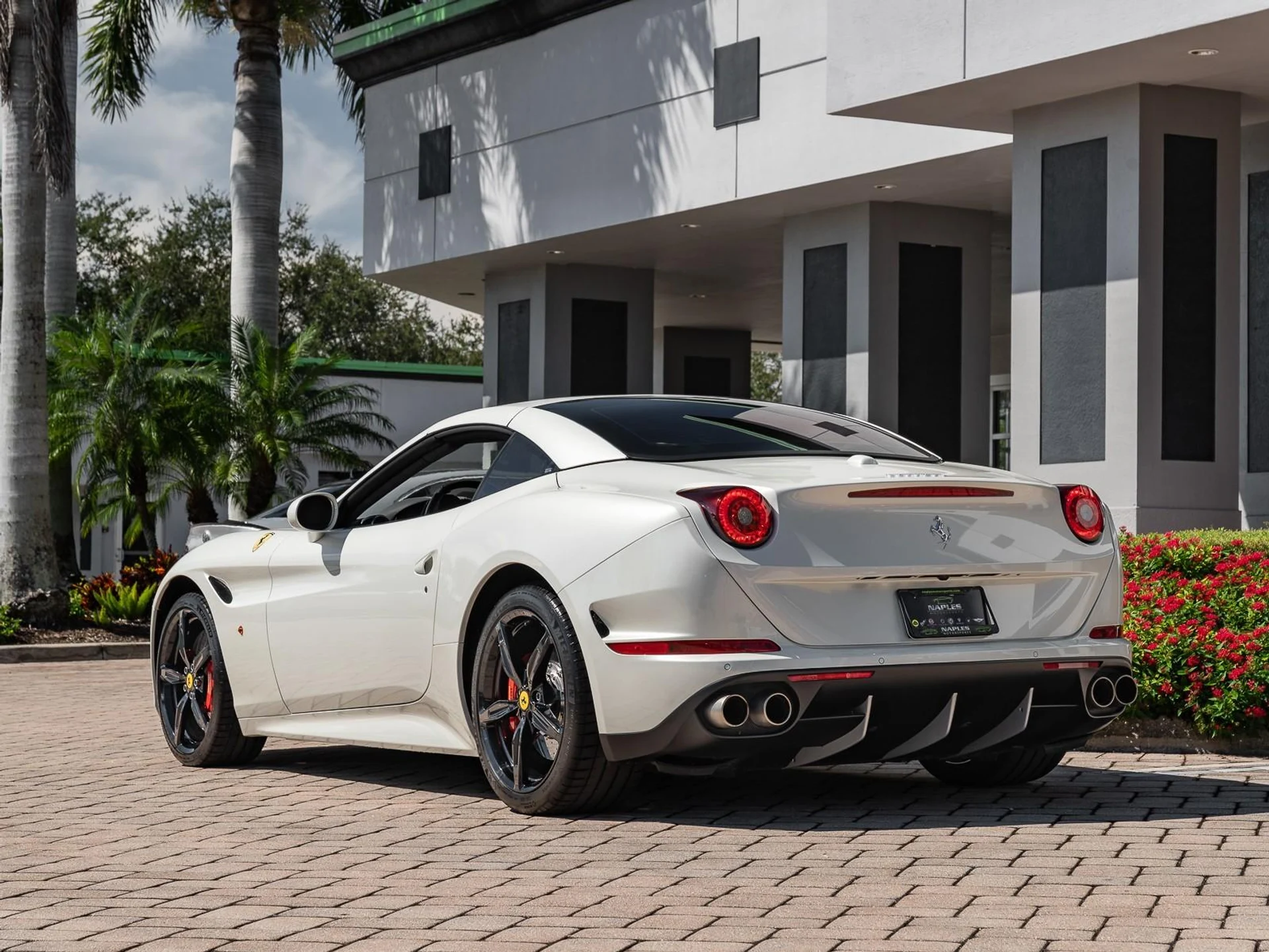 mph035_3918575273_Used_2015_Ferrari_California_T_1758132715_eae0d2dbf2
