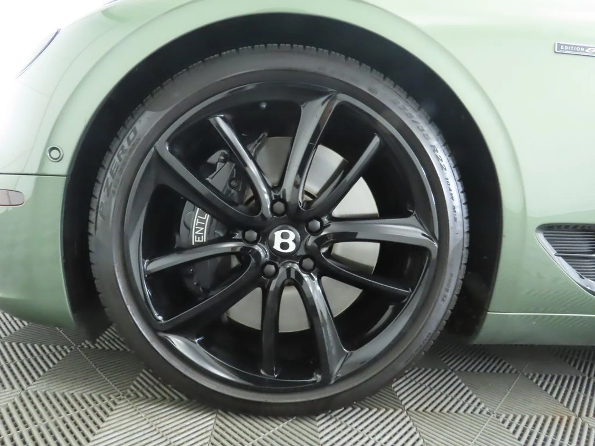 mph035_3922210887_used_2024_bentley_continental_gtv8convertible_8119_22977693_36_1024_d1ee07de78