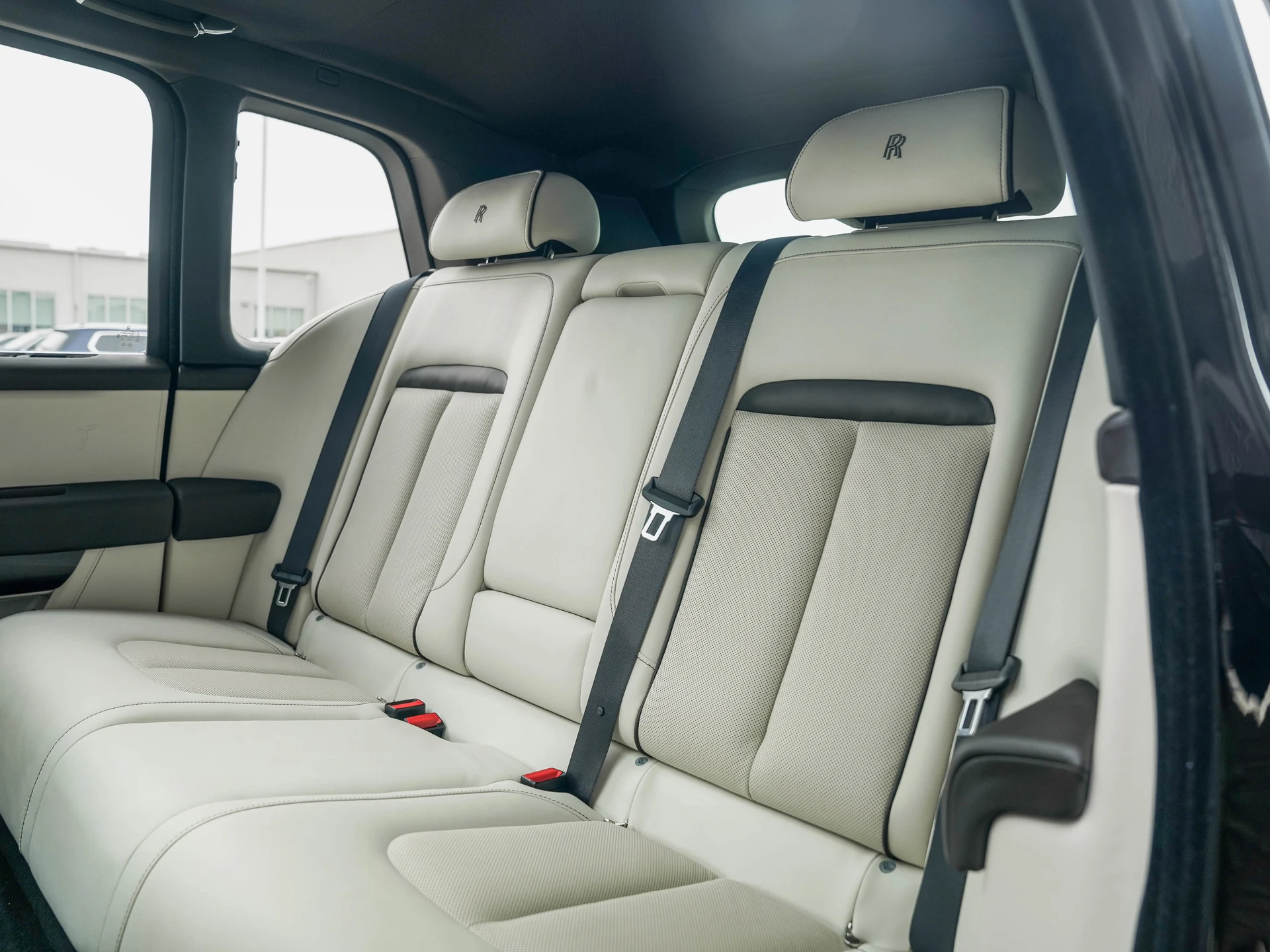 mph035_3922746651_36_12aee7190d