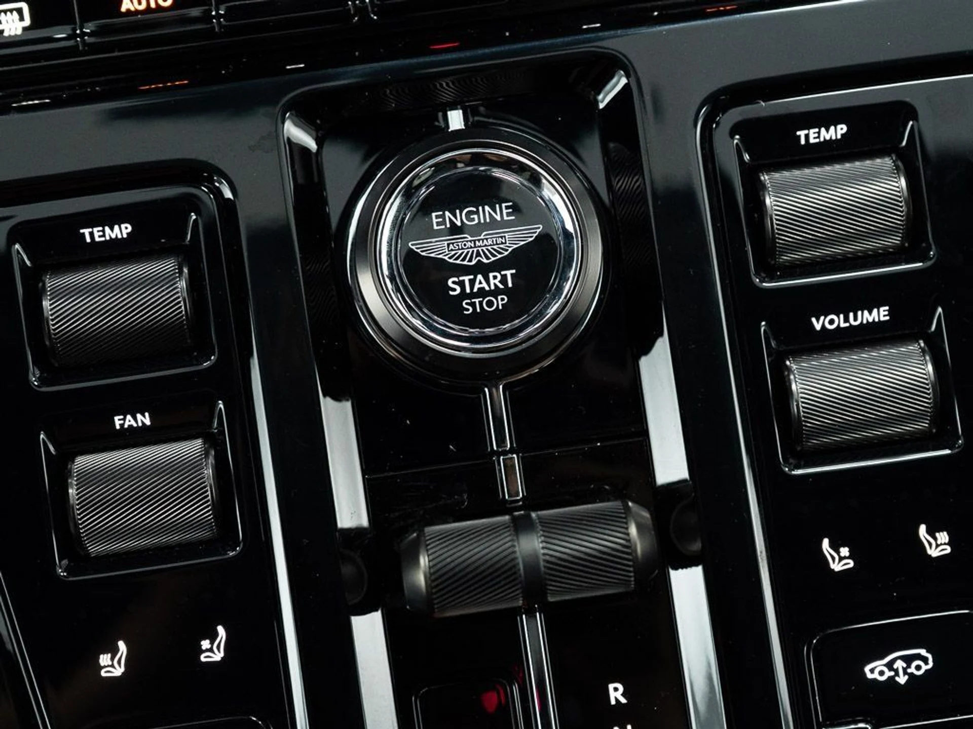 mph035_3929691681_43e265cdacf860dea411325413e26a6b_e64203b75e