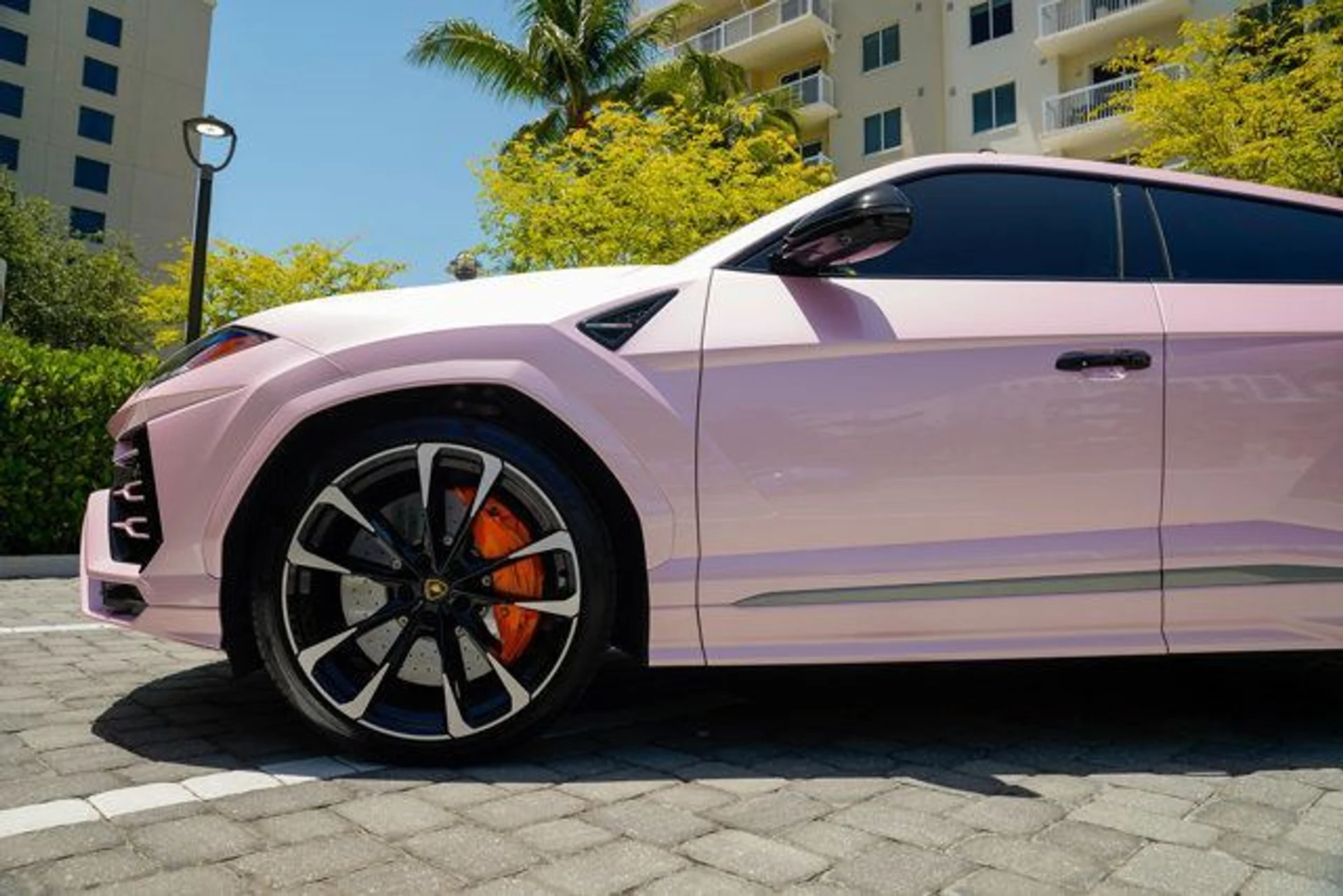 mph035_3933012809_used_2021_lamborghini_urus_awd_14354_22713615_36_640_a7bc5035db