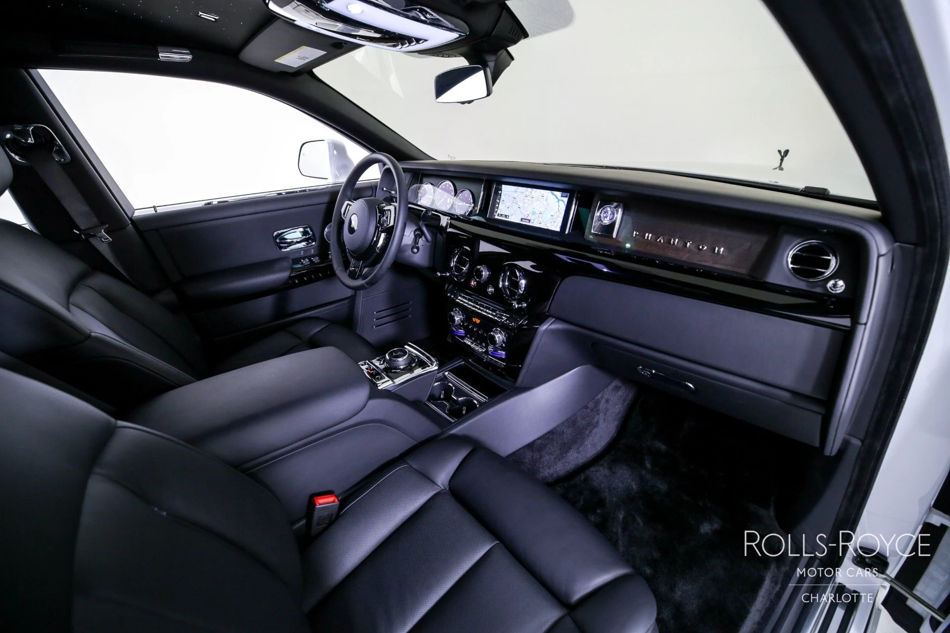 mph035_3938040472_Used_2023_Rolls_Royce_Phantom_1726254604_f7f6f28b36