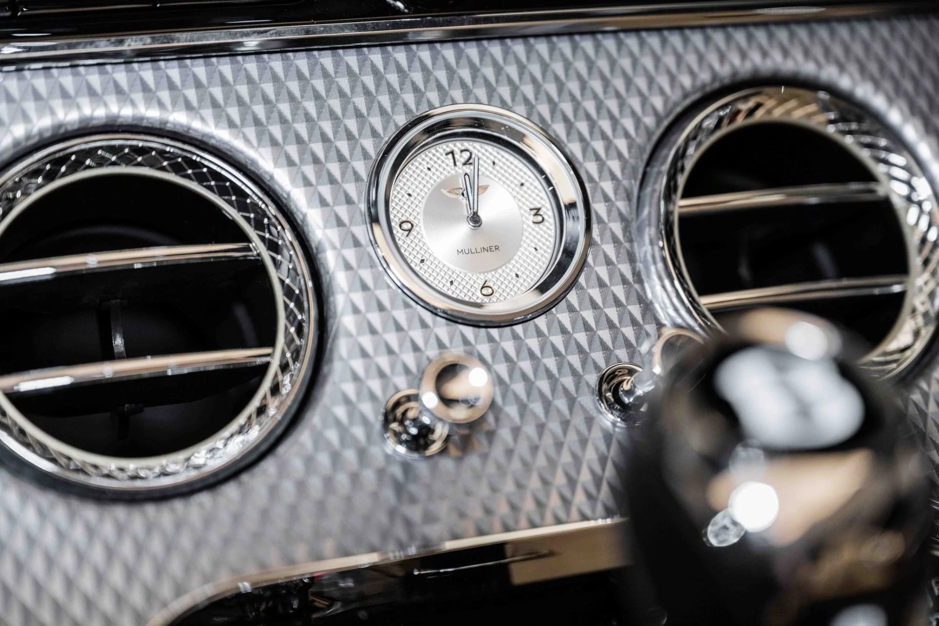 mph035_3948516858_Used_2024_Bentley_Continental_GTC_Mulliner_W12_1720134236_0a474f8865
