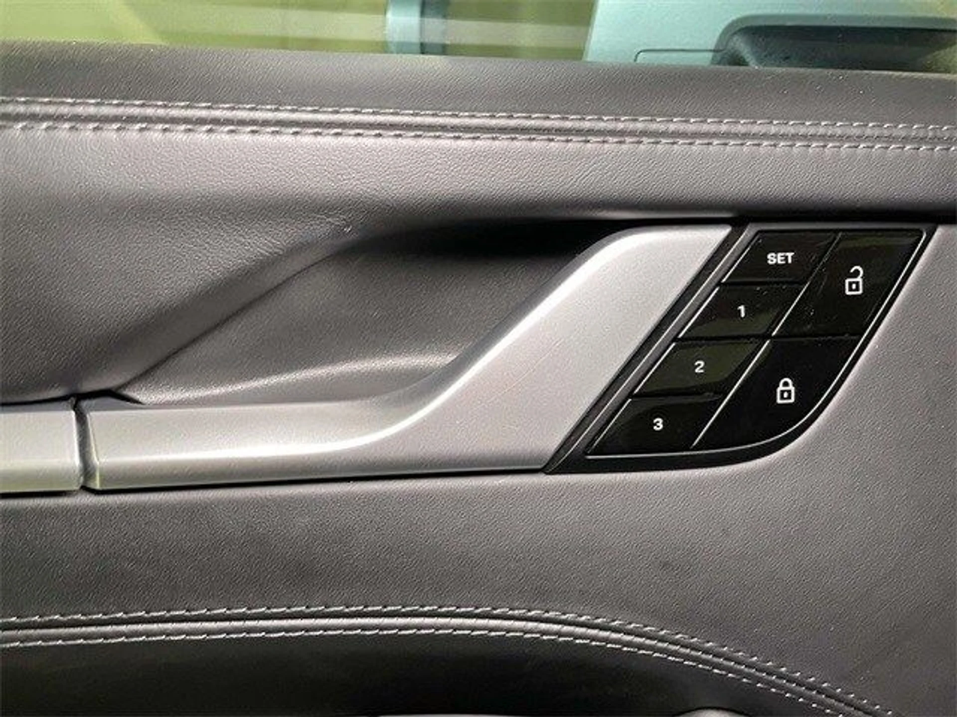 mph035_395267799_00b187ca8bd47ab254ff2fd959eafcbbx_e19cc195f0