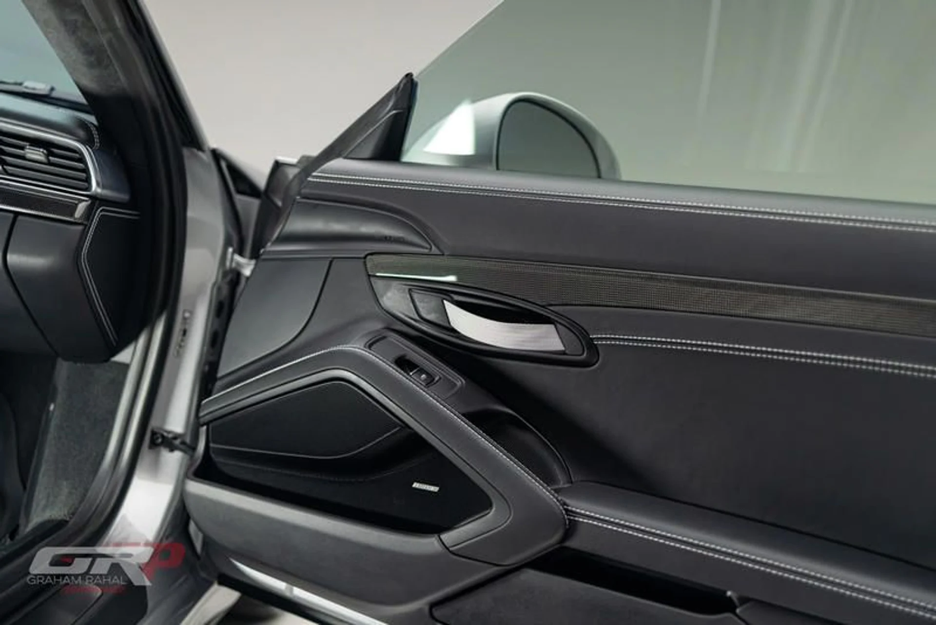 mph035_395854175_79538666_6365_469_C_84_E3_53_CAE_146_AFCF_31dd4bea2f