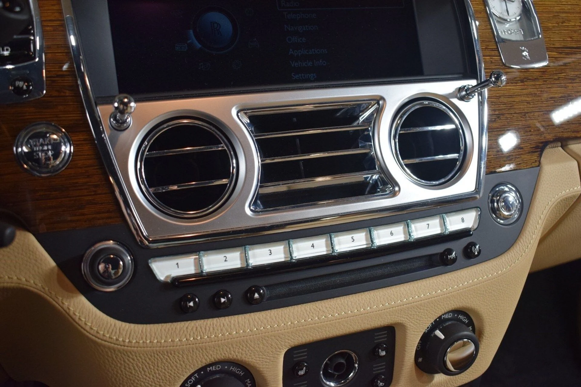 mph035_3960056414_3e1b380932beeac9bd3ccf7e99554692x_0de3f5e301